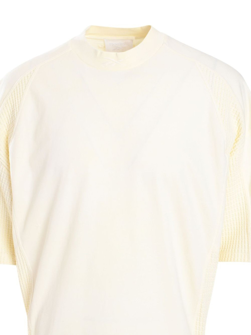 Reebok cotton T-shirt outlook