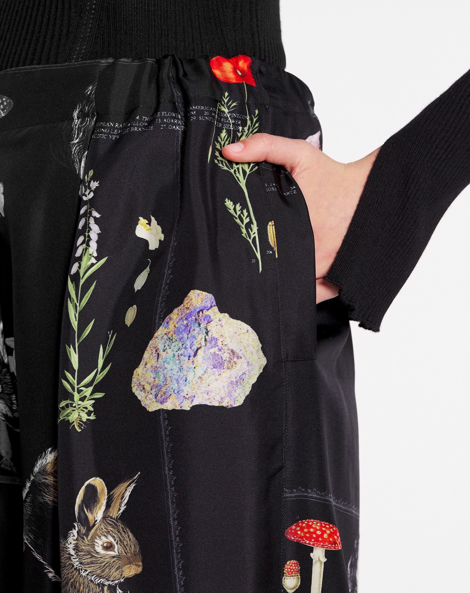 PRINTED WIDE LEG FLUID PANT IN SILK - 5