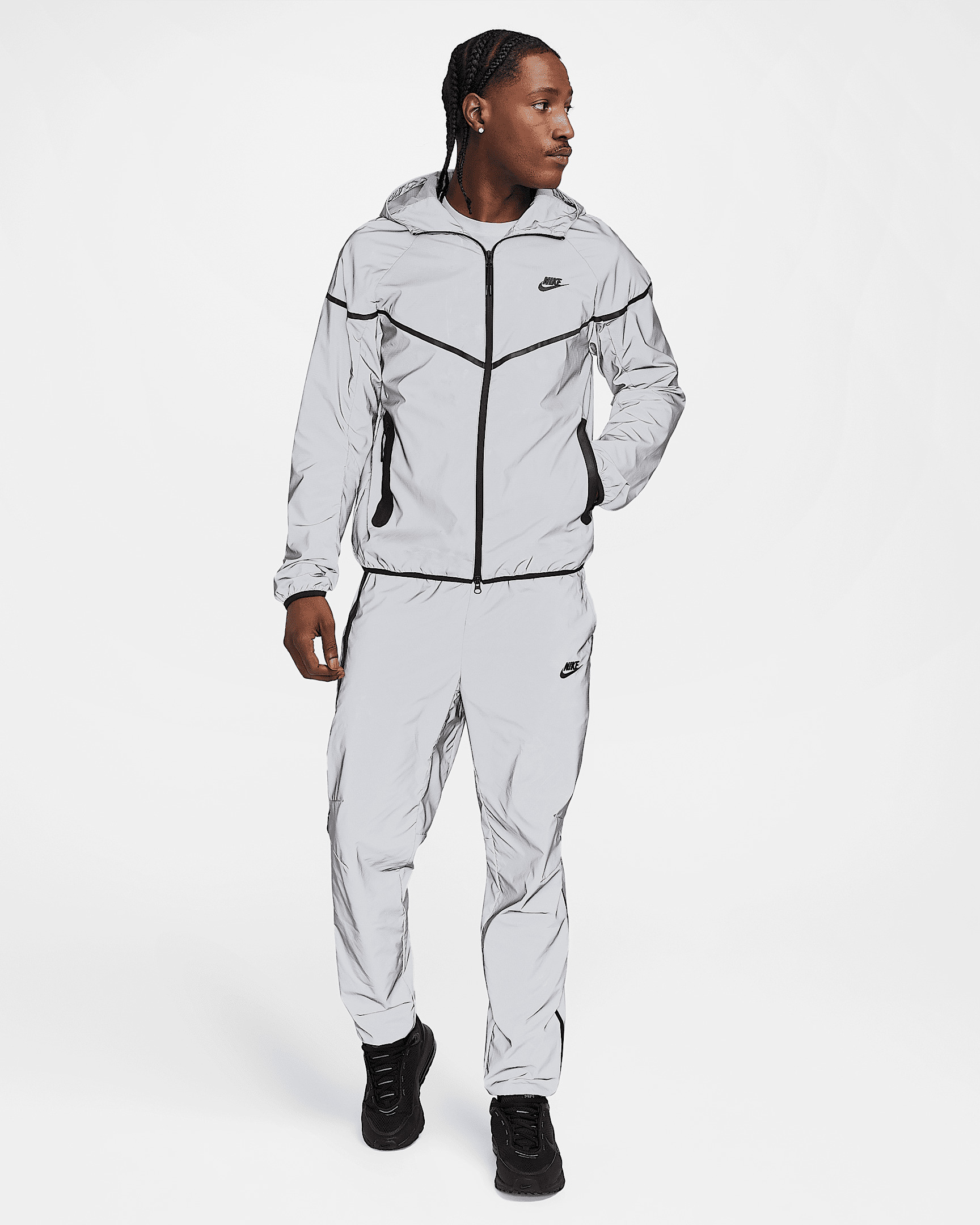 Nike Tech Men's Woven Reflective Jacket - 12