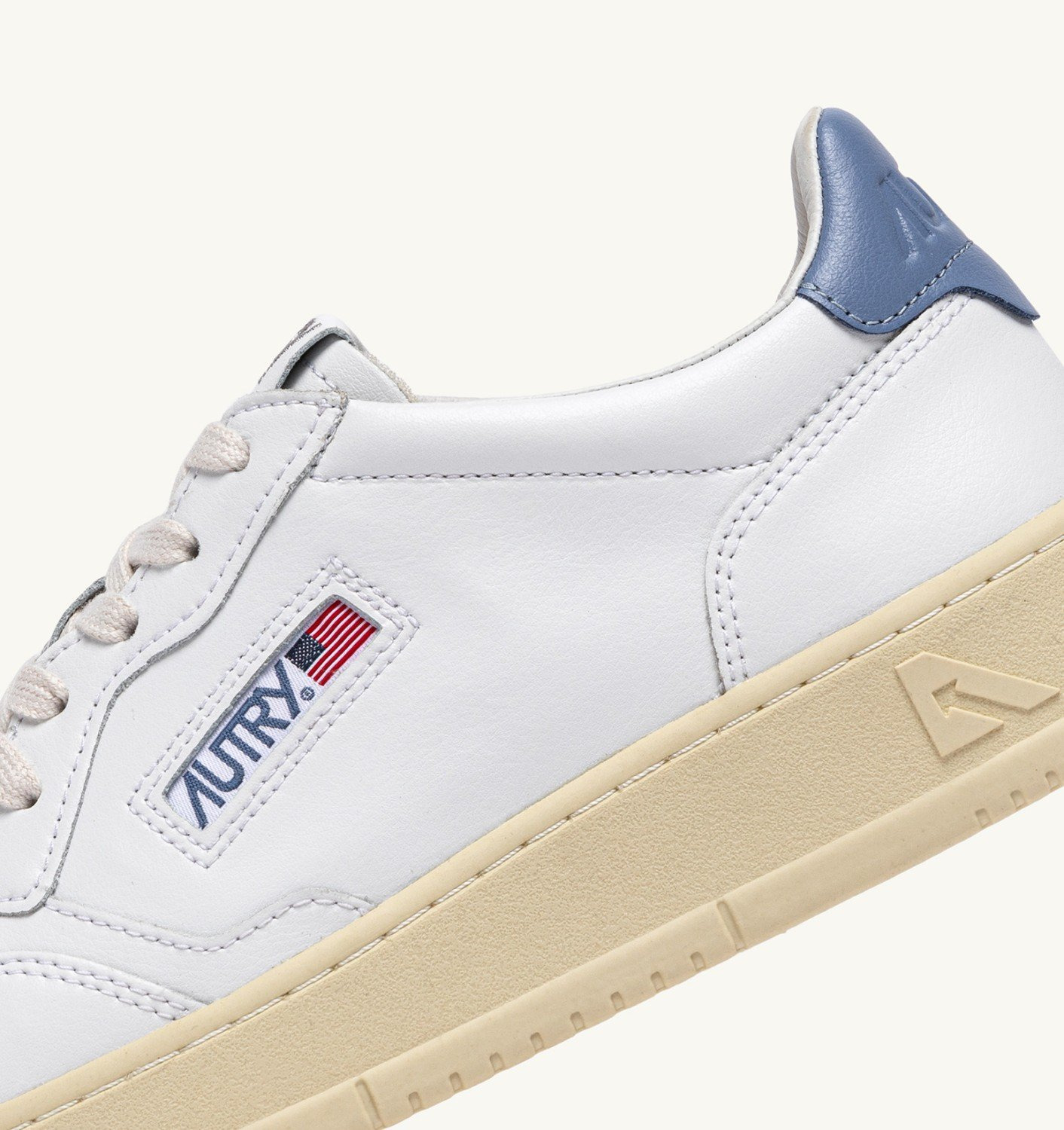 MEDALIST LOW SNEAKERS IN WHITE AND TEMPEST LEATHER - 6