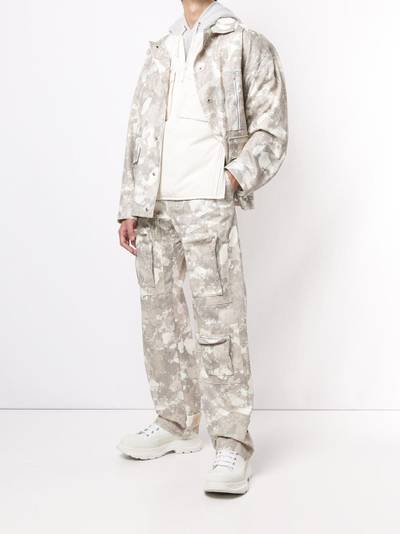 Marcelo Burlon County Of Milan camouflage print trousers outlook