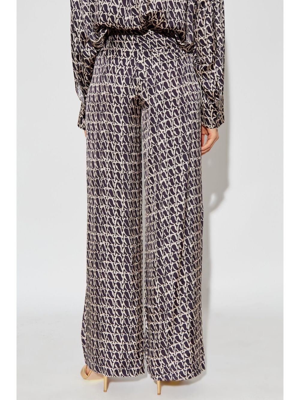 Wellen monogram-print trousers - 4
