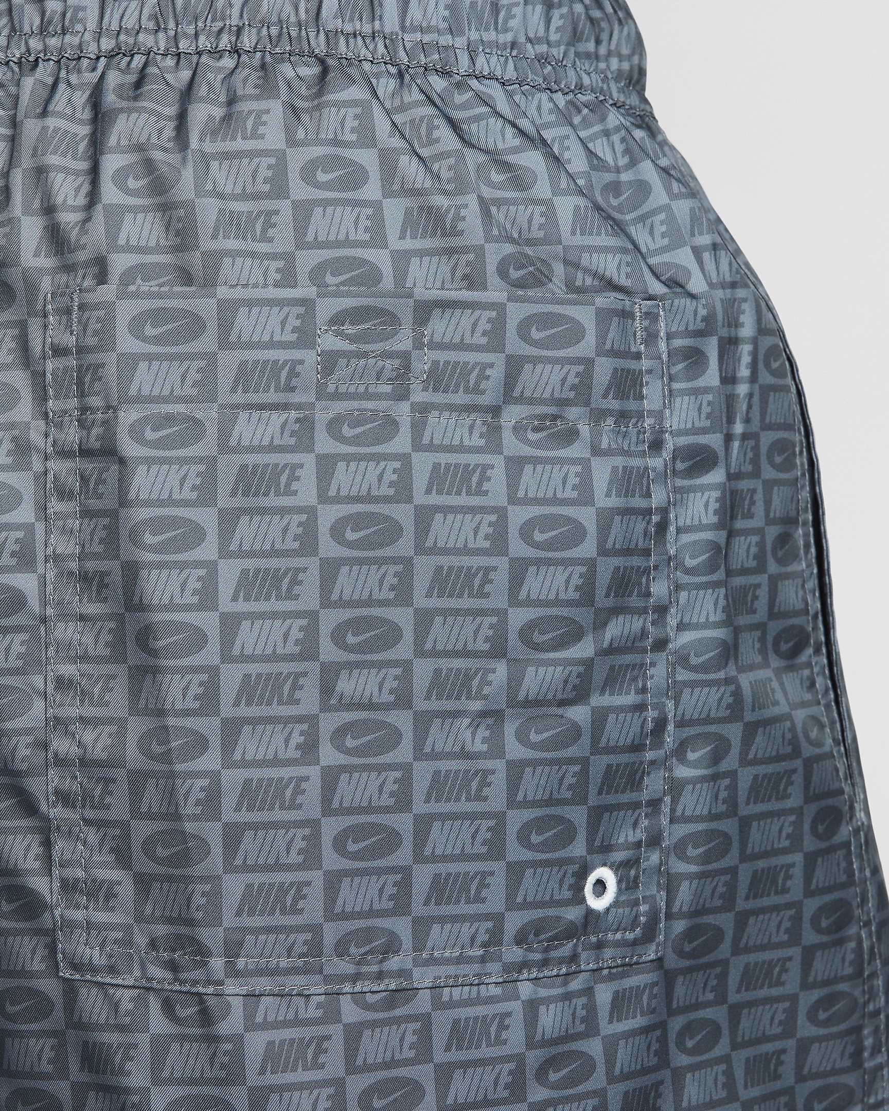Nike Club Men's Lined Flow Shorts - 6