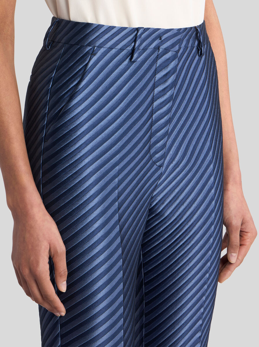 DIAGONAL JACQUARD CIGARETTE TROUSERS - 3