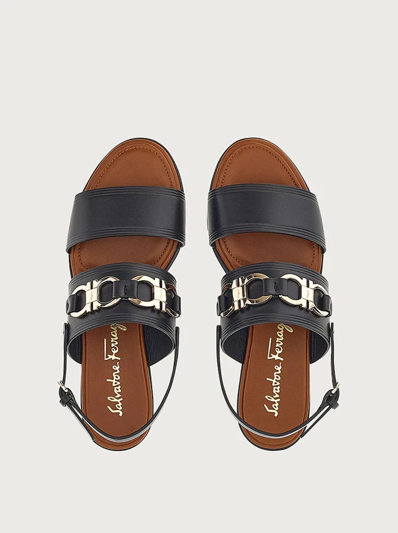FERRAGAMO GANCINI SANDAL outlook