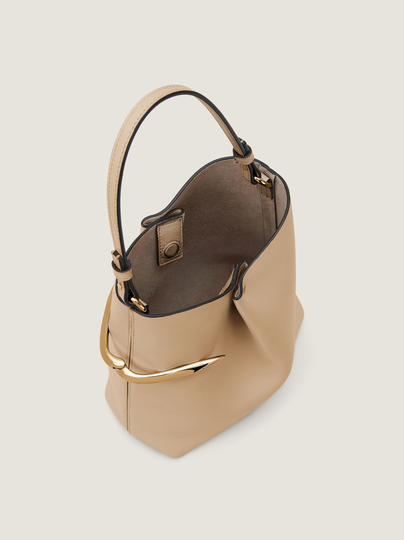 PINCH ME POUCH IN NAPPA LEATHER 5