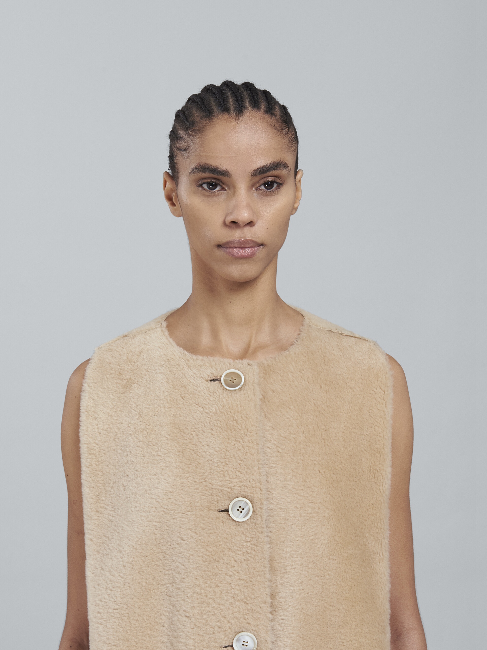 LIGHT MERINO VELOUR VEST - 4