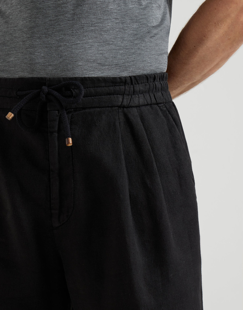 Garment-dyed Bermuda shorts in linen gabardine with drawstring and pleat 4