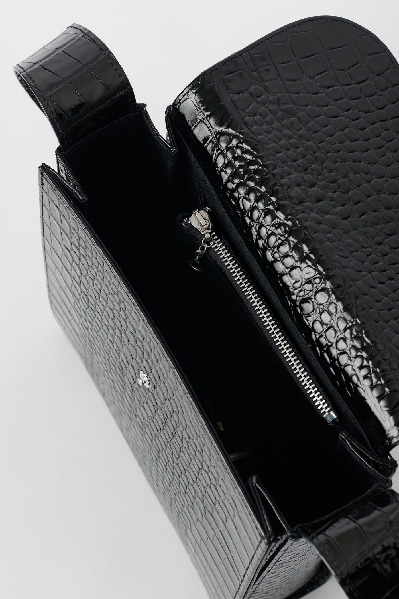 Extended Bag Licorice Croc Bull Hide - 3