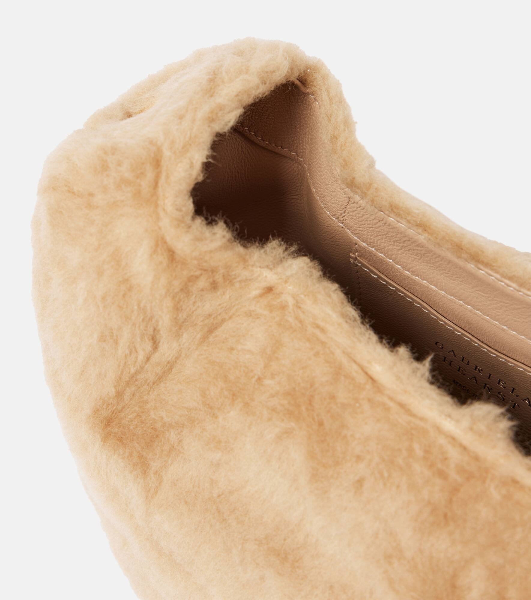 Soft Demi faux shearling clutch - 3