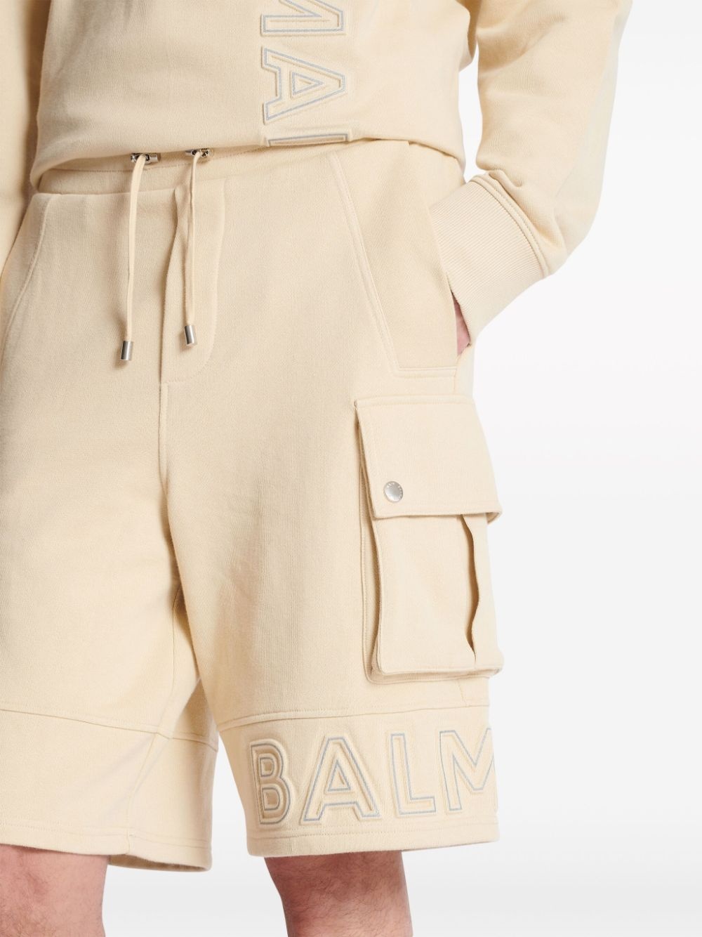 logo-embossed cargo shorts - 6