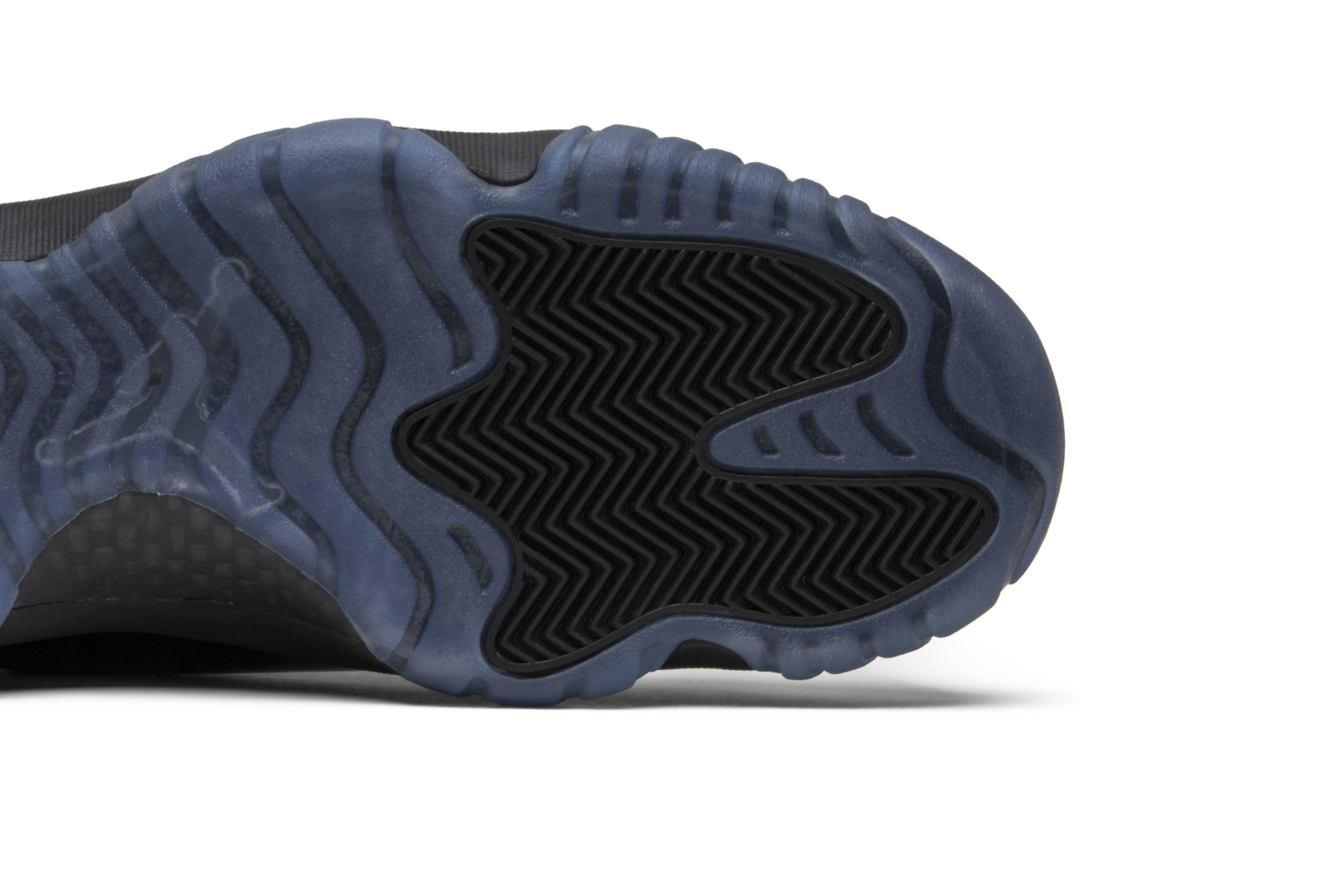 Air Jordan 11 Retro 'Cap and Gown' - 5