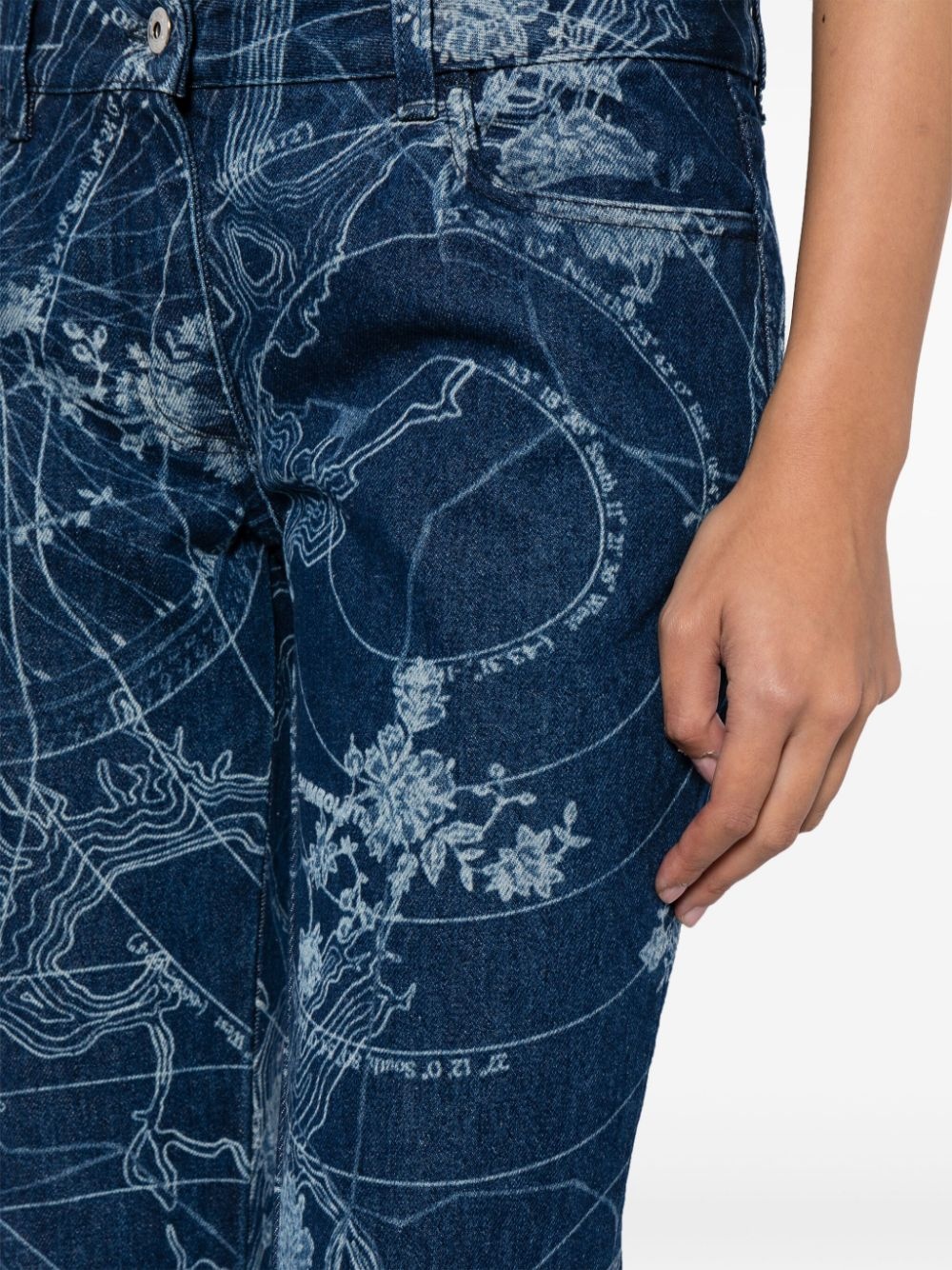 graphic-print flared jeans - 5