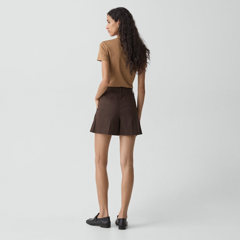 Theory Fluid Pleat Short in Good Linen outlook