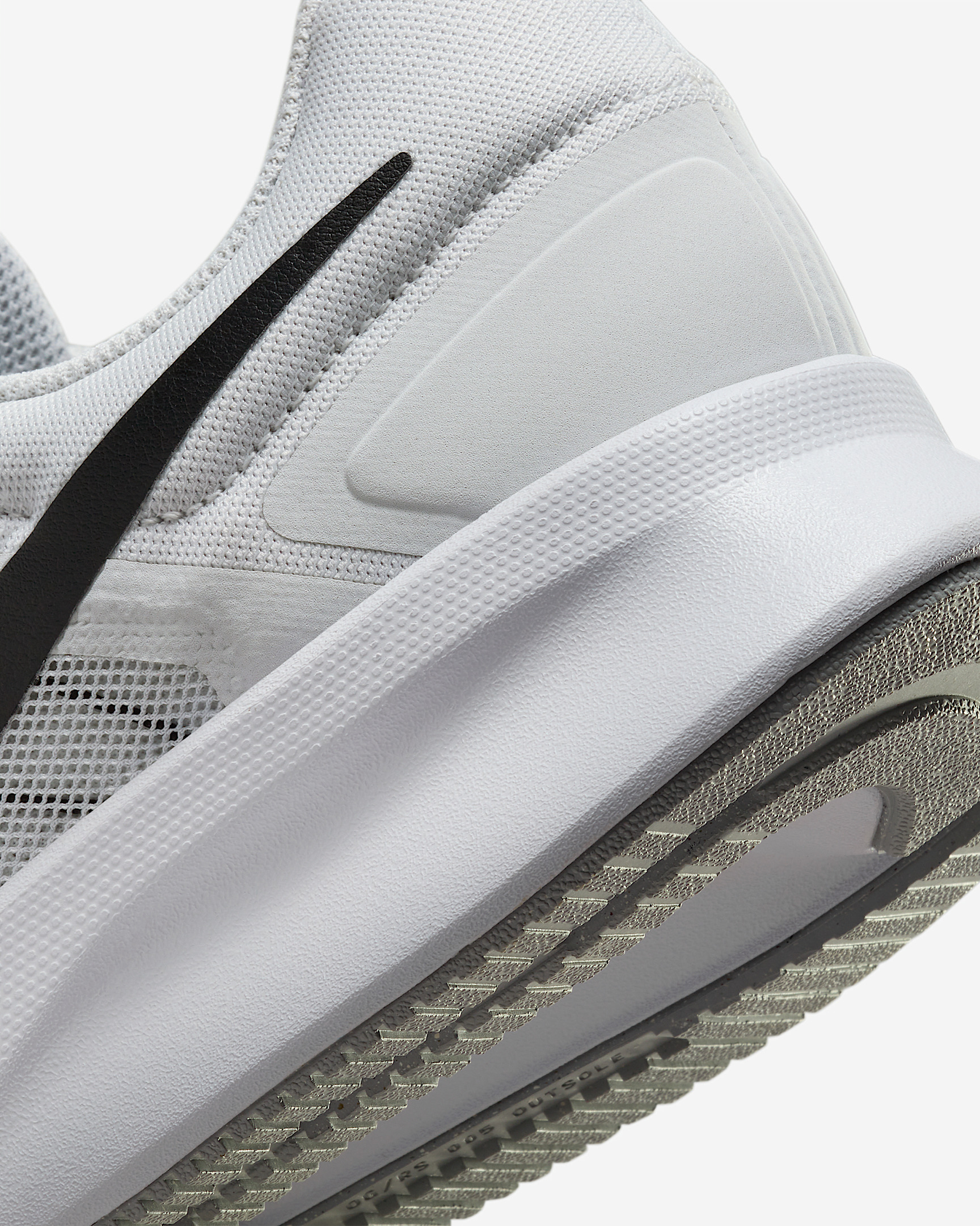 Nike Run Swift 3 Men's Road Running Shoes (Extra Wide) - 8