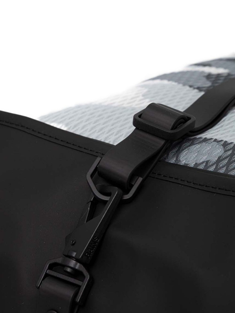 camouflage-pattern backpack 3