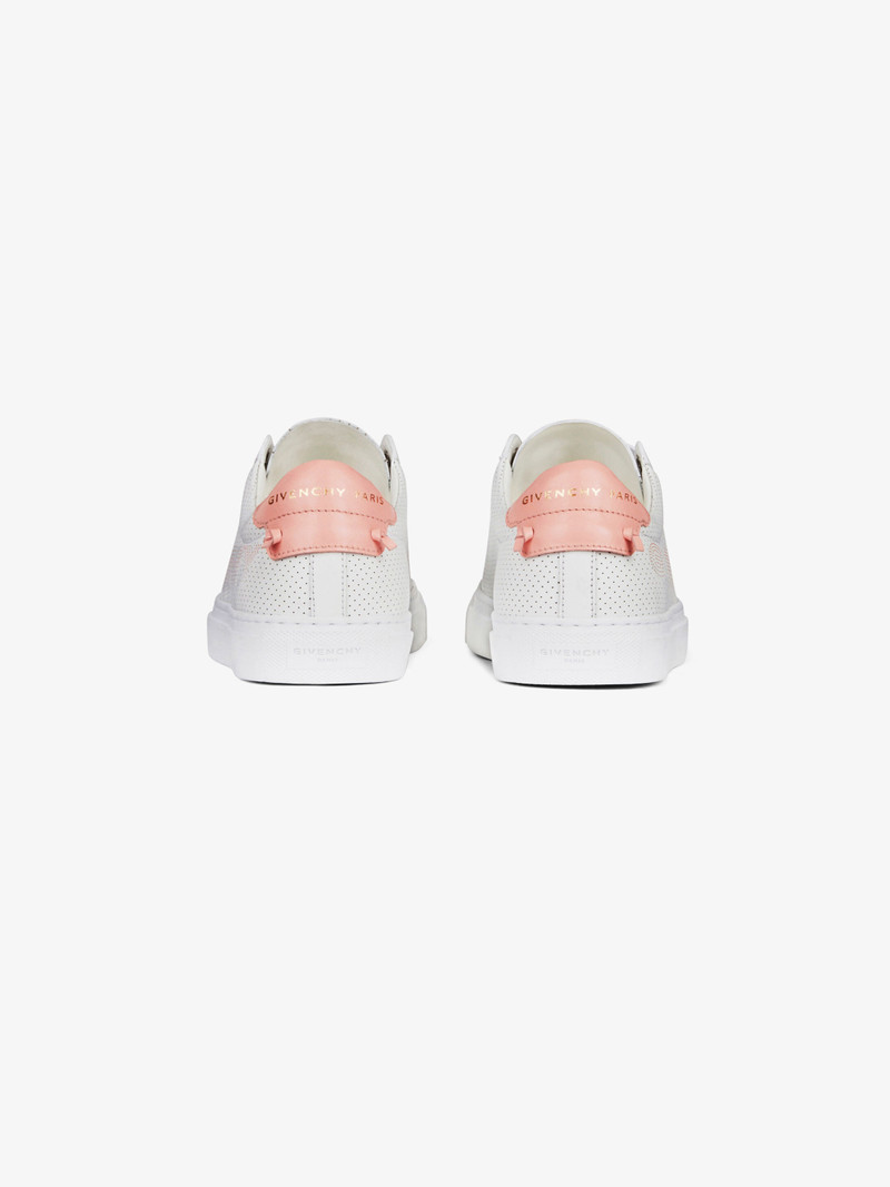 Sneakers in perforated leather 4