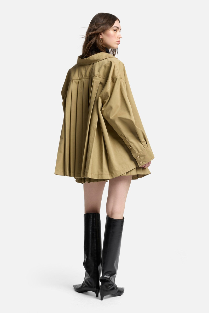 Comfort Twill Pleated Overshirt in Sand Storm 7