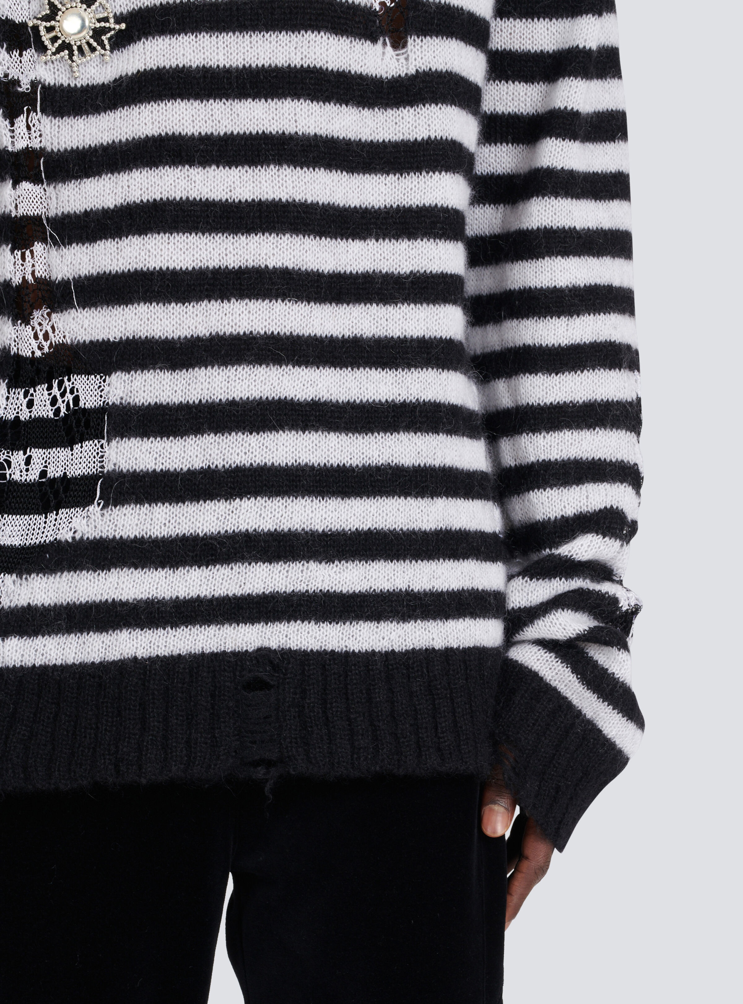 Ripped knit nautical sweater with brooches - 8