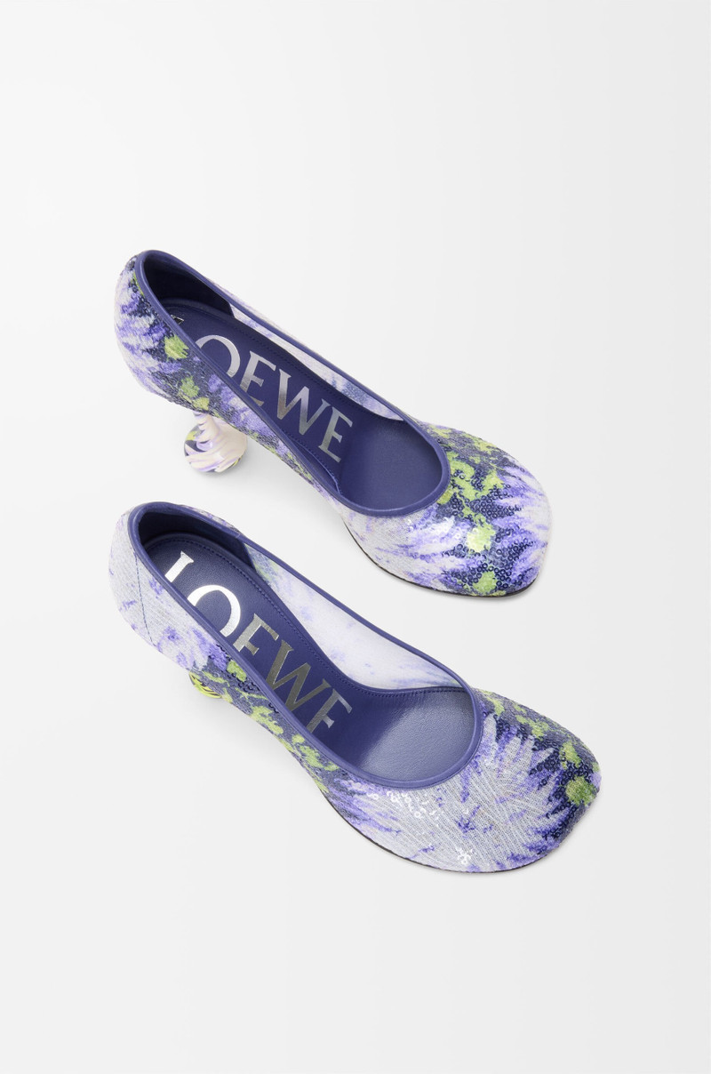 Toy pump in sequins 3