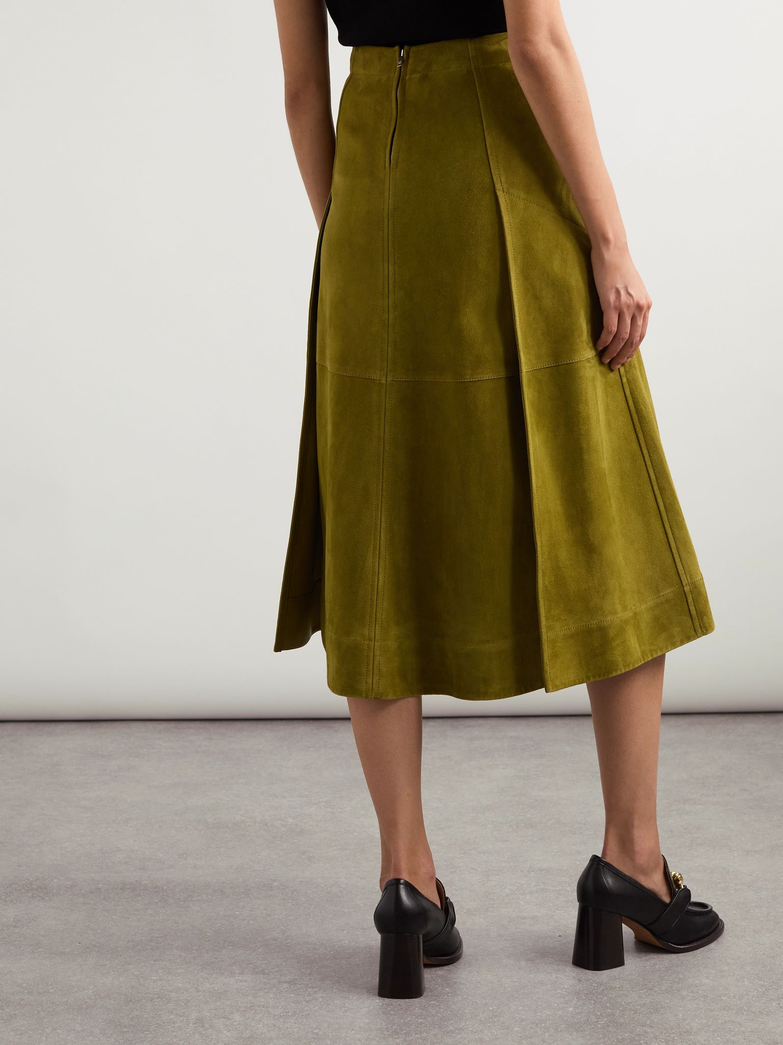 Pleated paneled suede midi skirt Green - 4