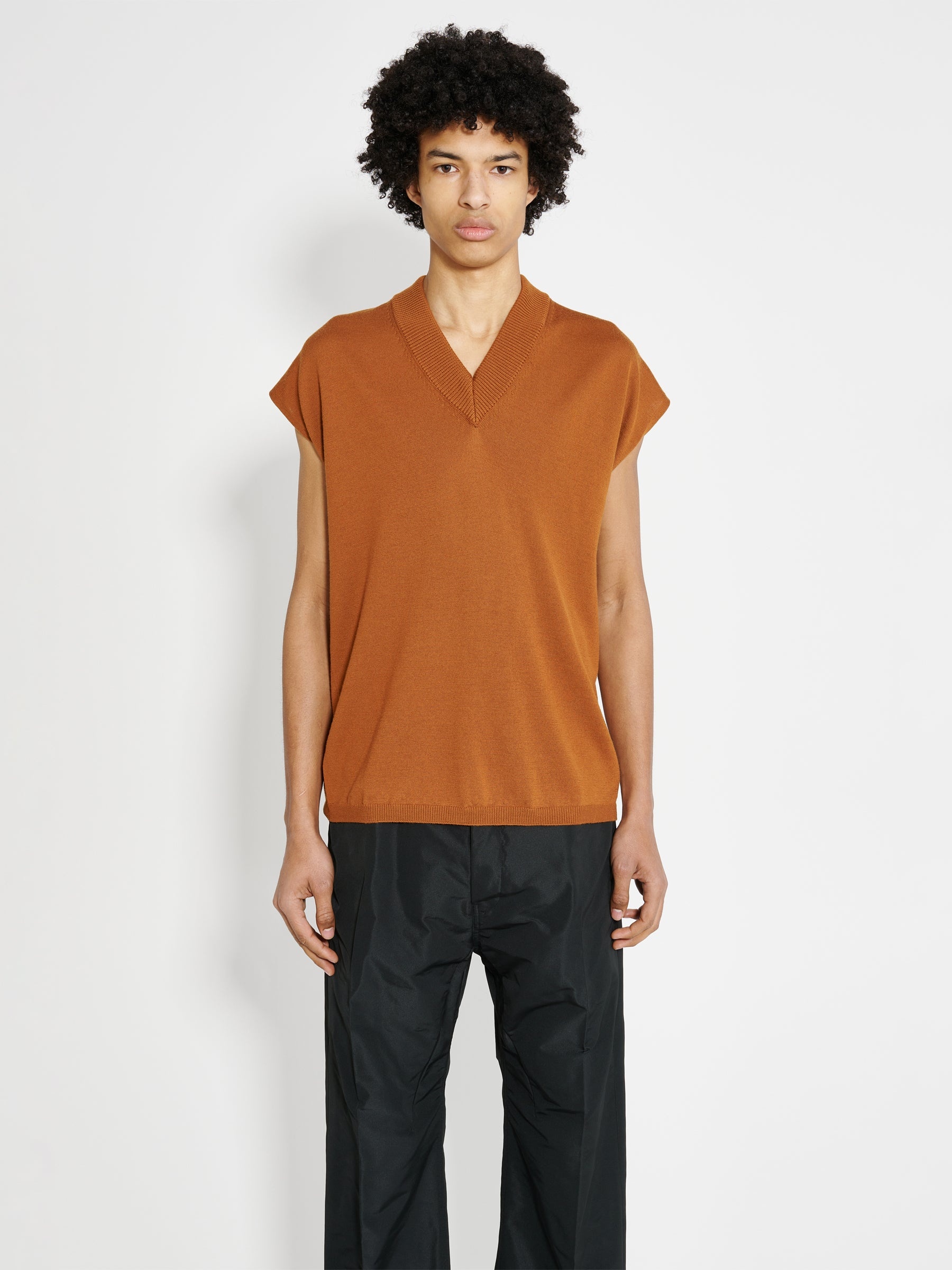 RICK OWENS SHORT SLEEVE V-NECK CLAY - 2