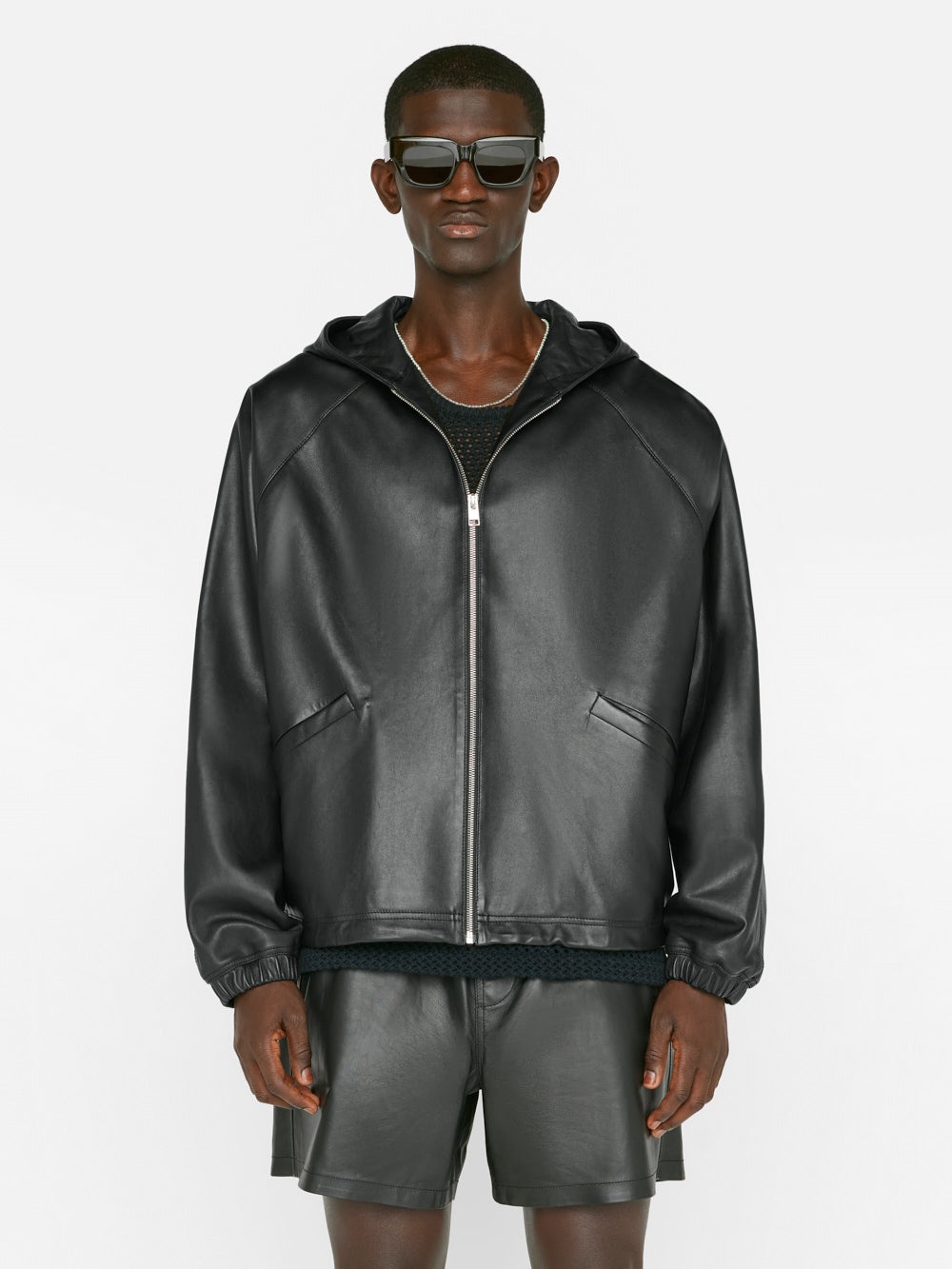 Clean Leather Hoodie in Noir - 3