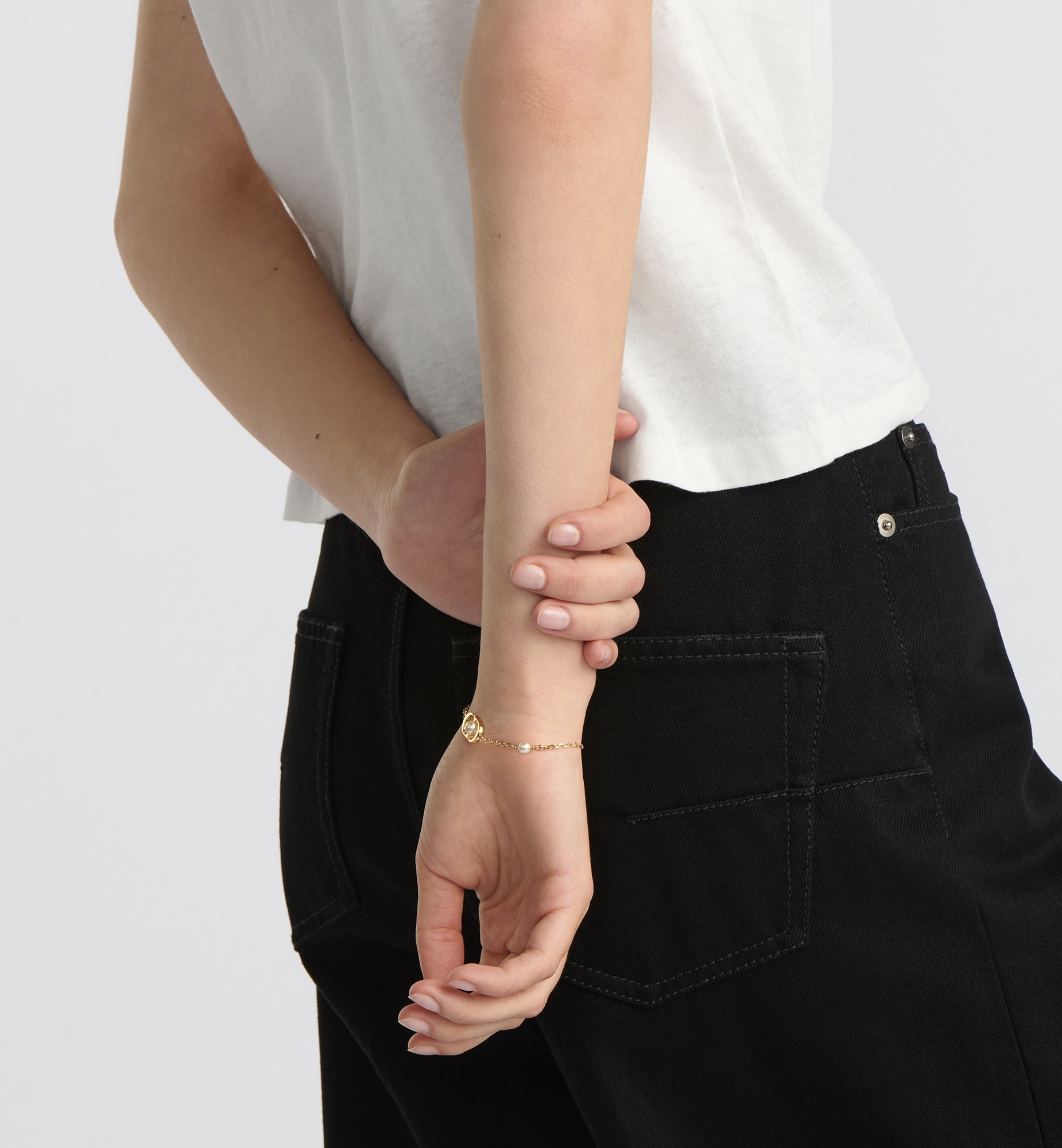 【直営・関税送料込】Petit CD Jolie brace Dior Petit CD Jolie Bracelet | REVERSIBLE