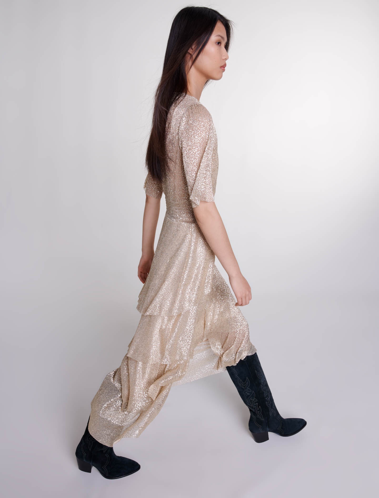 Shimmer dress with ruffles - 7
