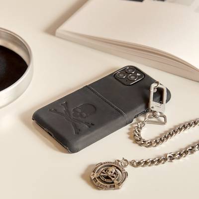 C2H4 C2H4 x mastermind JAPAN iPhone 11 Pro Chain Case outlook