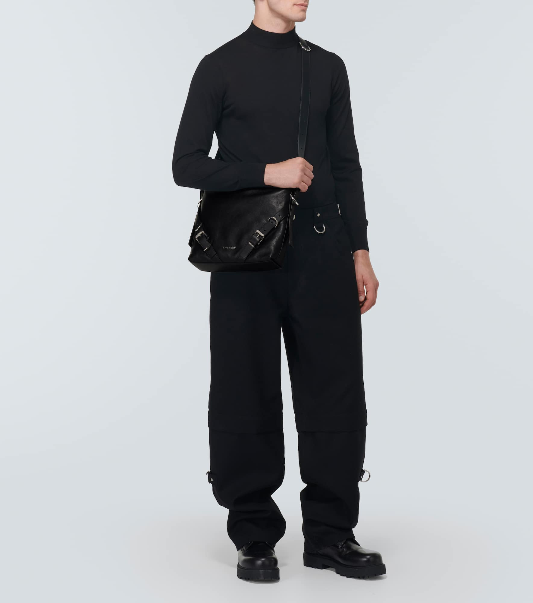 Voyou Medium leather crossbody bag - 7