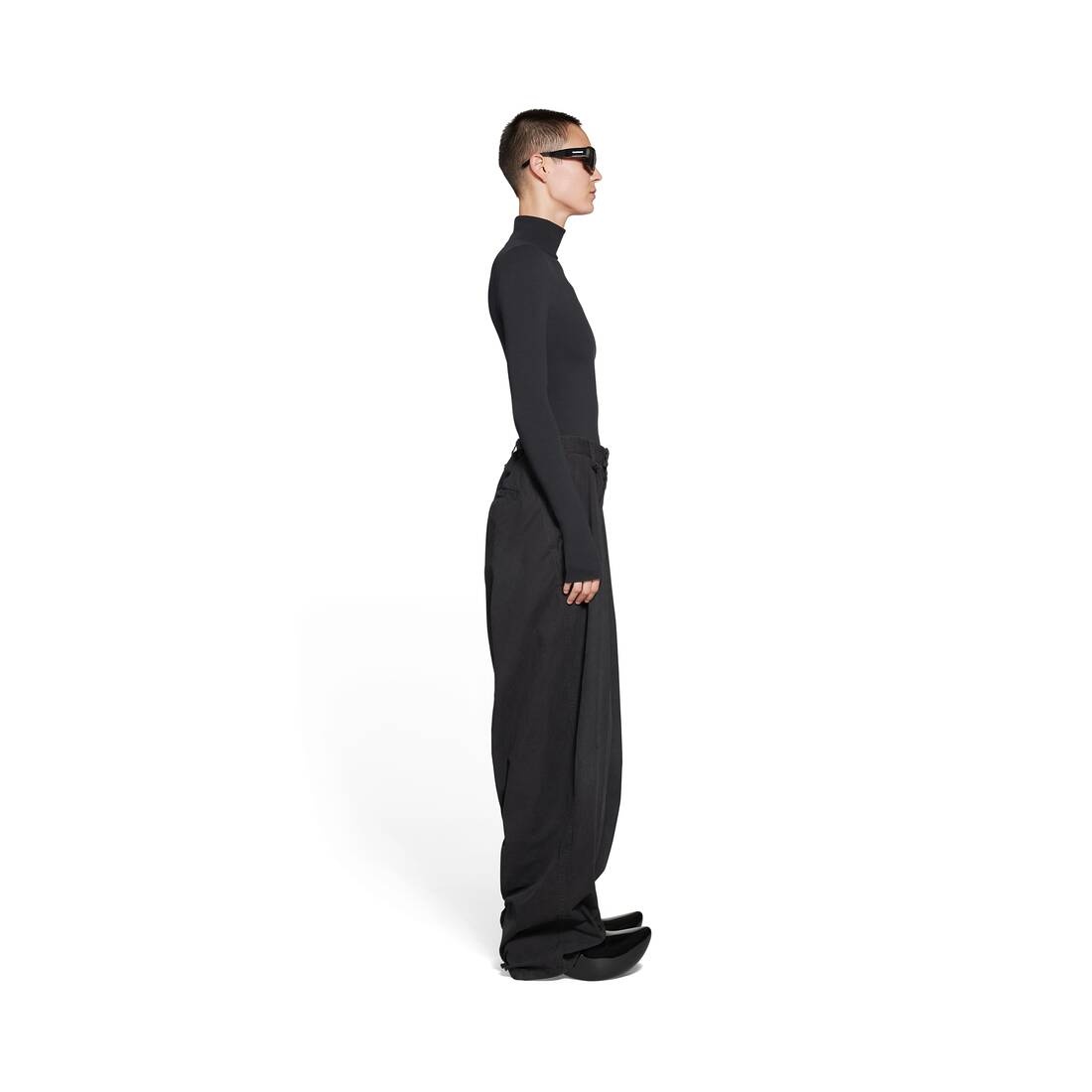 Men's Minimal Cargo Pants  in Black - 3
