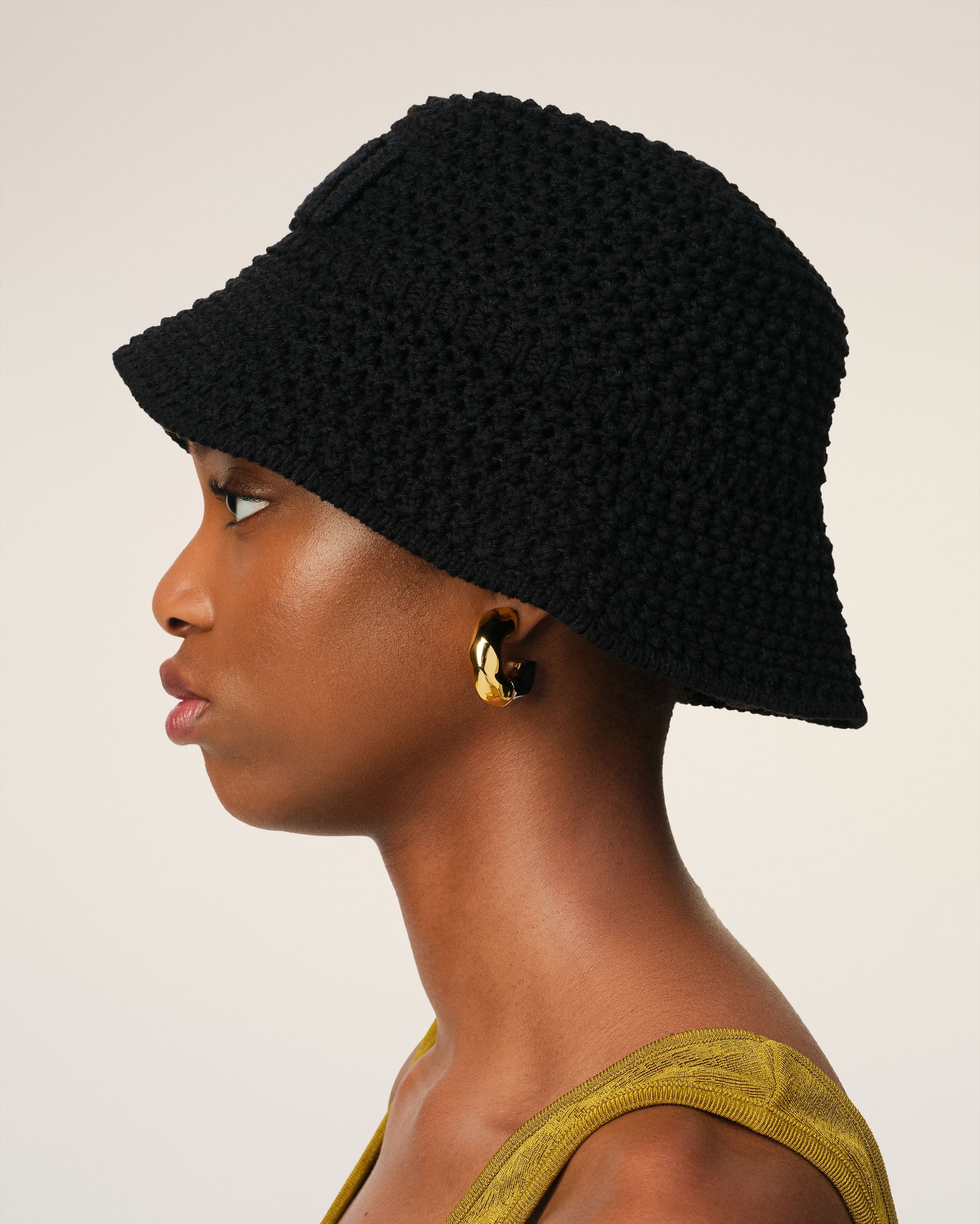 BLACK KNIT AMI PATCH BUCKET HAT - 5