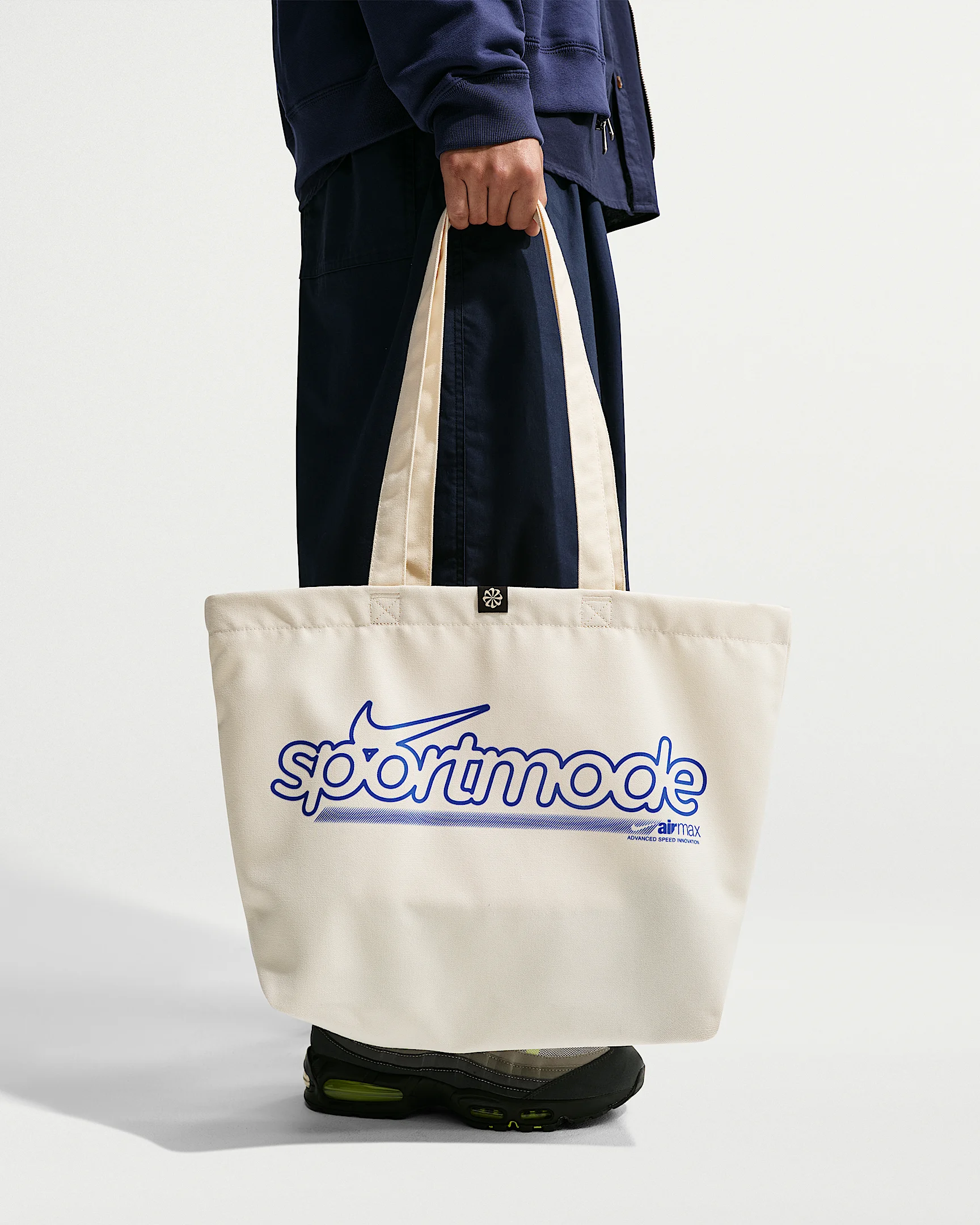 Nike Heritage 2.0 Tote Bag (22L) - 1