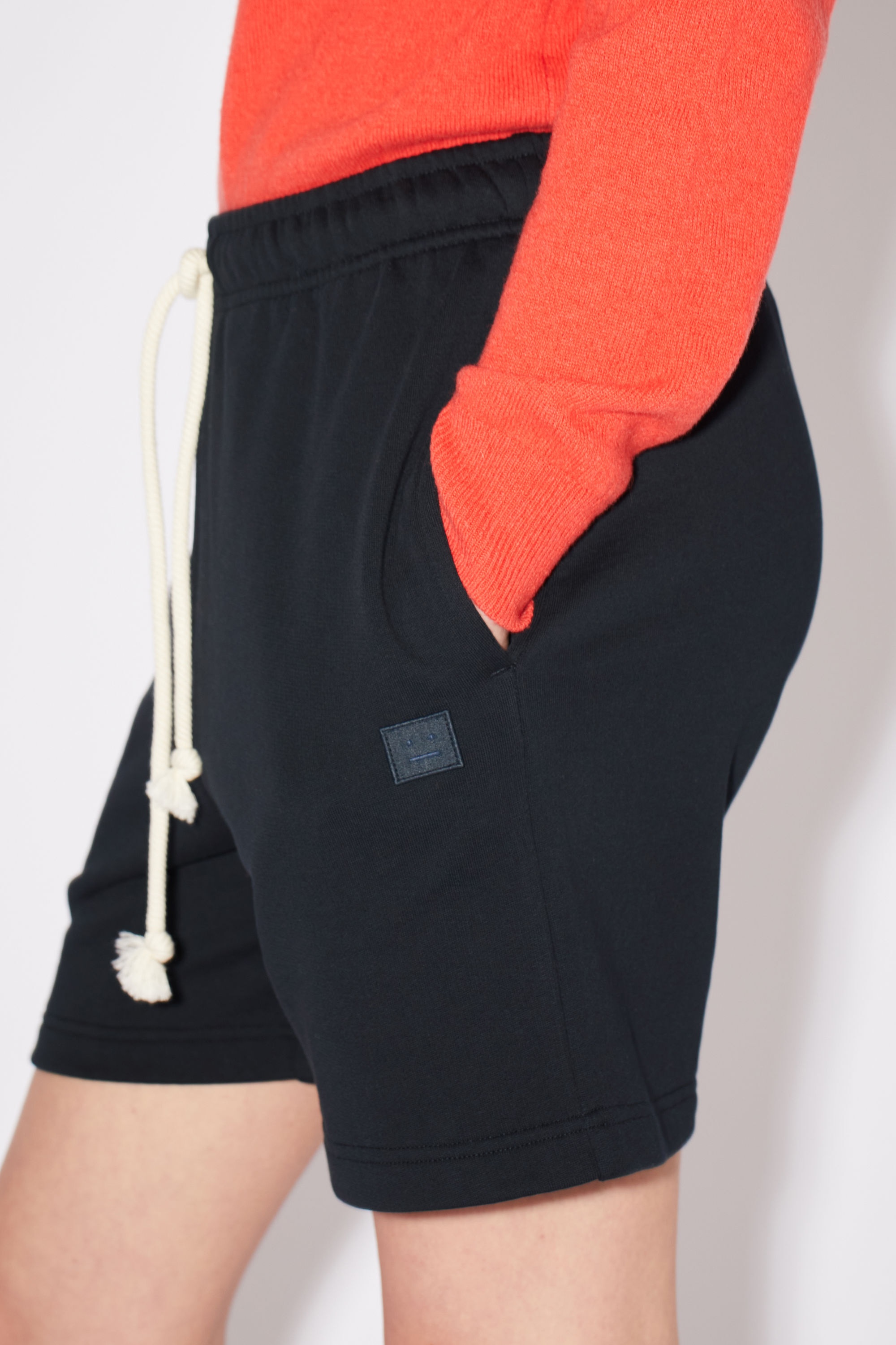 Fleece sweat shorts - Black - 4