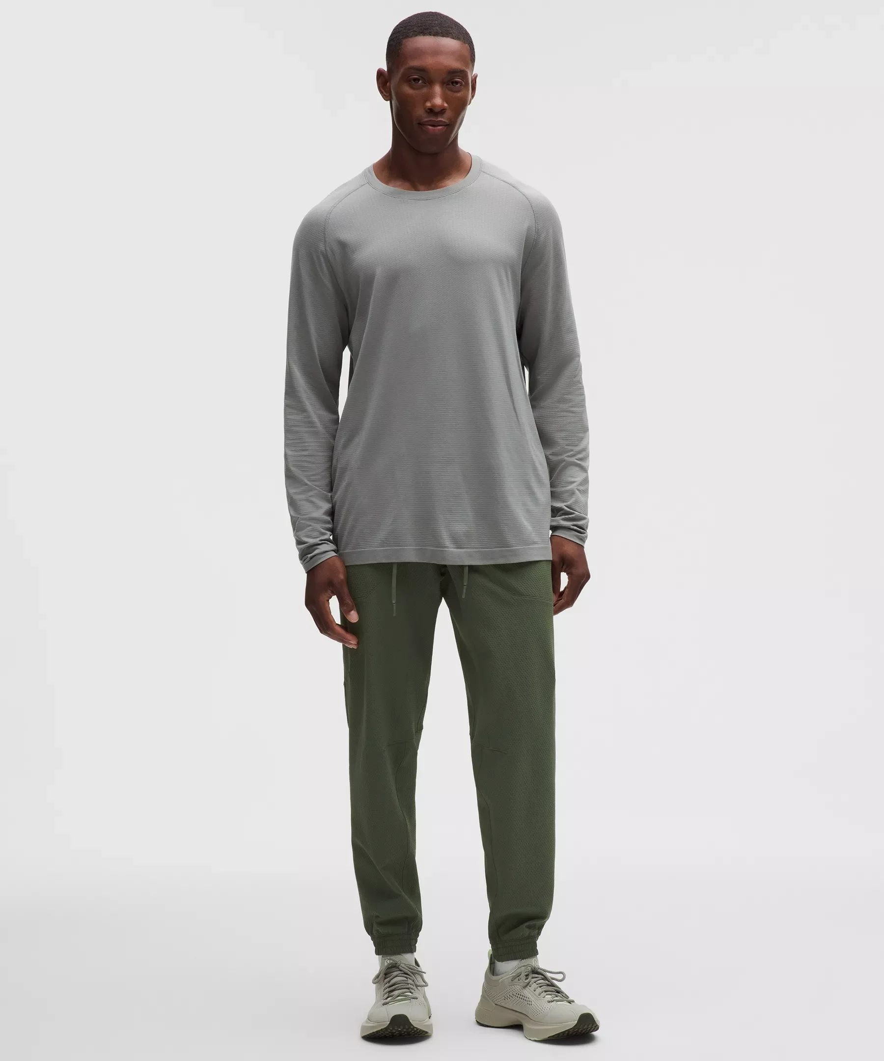 License to Train Textured Jogger *Shorter - 1