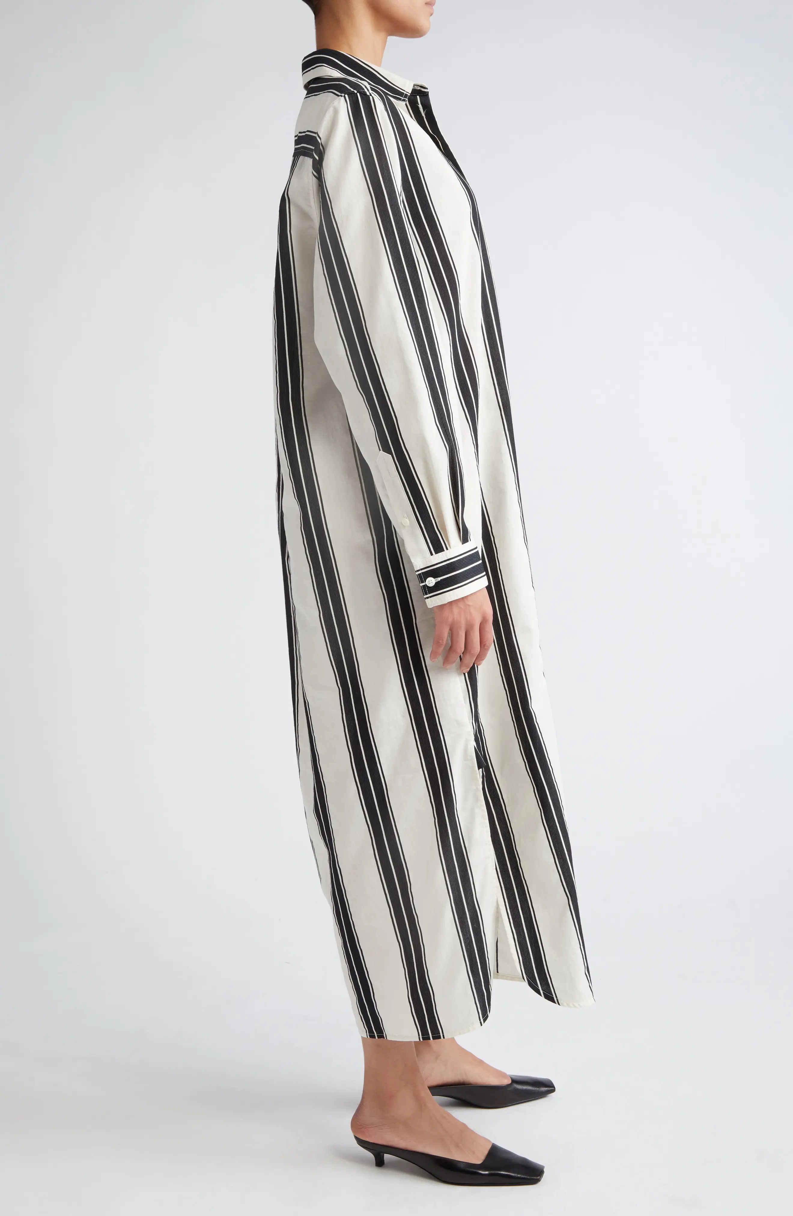 Jacquard Stripe Long Sleeve Midi Shirtdress in Black/White - 3