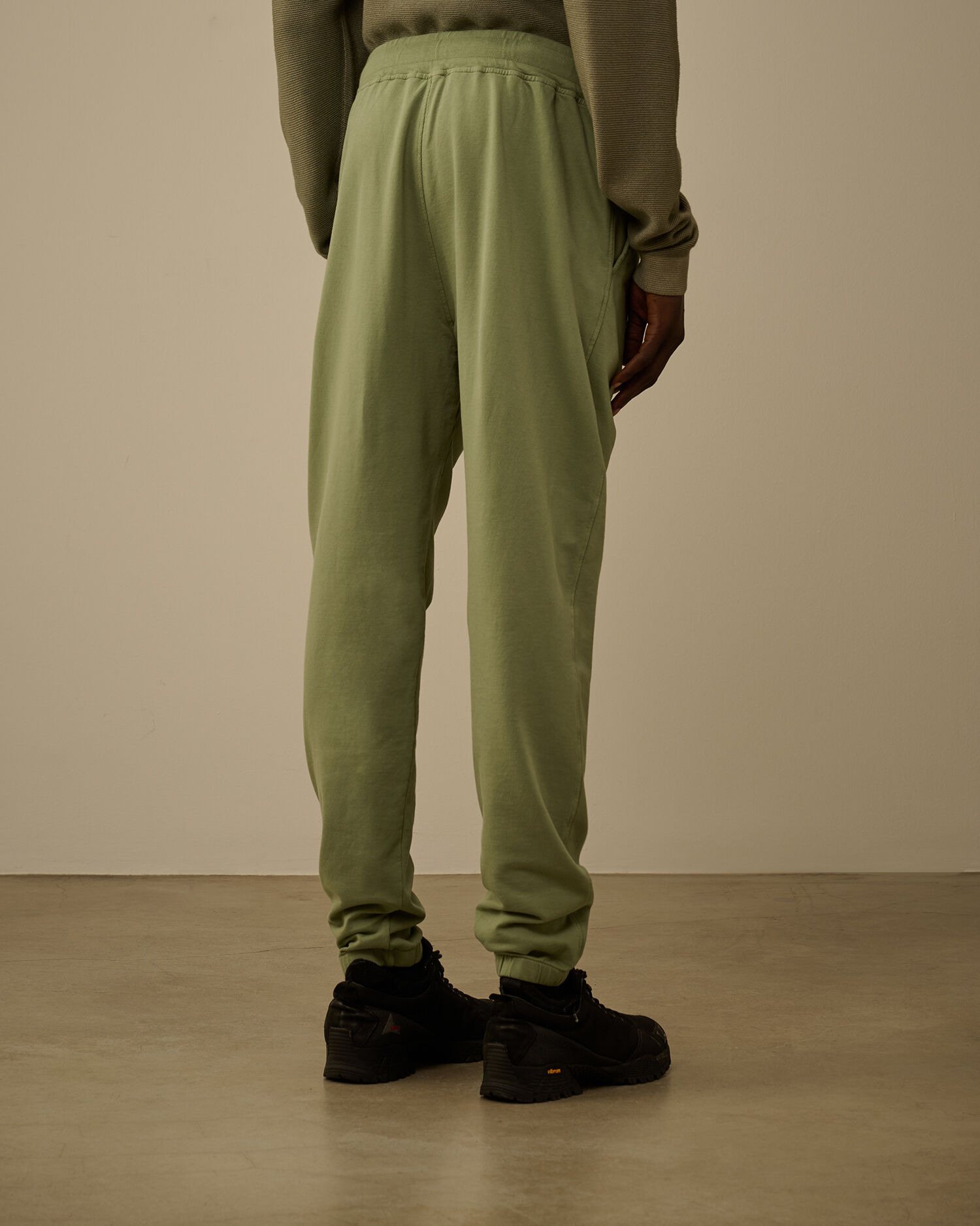 Light Fleece Lens Sweatpants - 4
