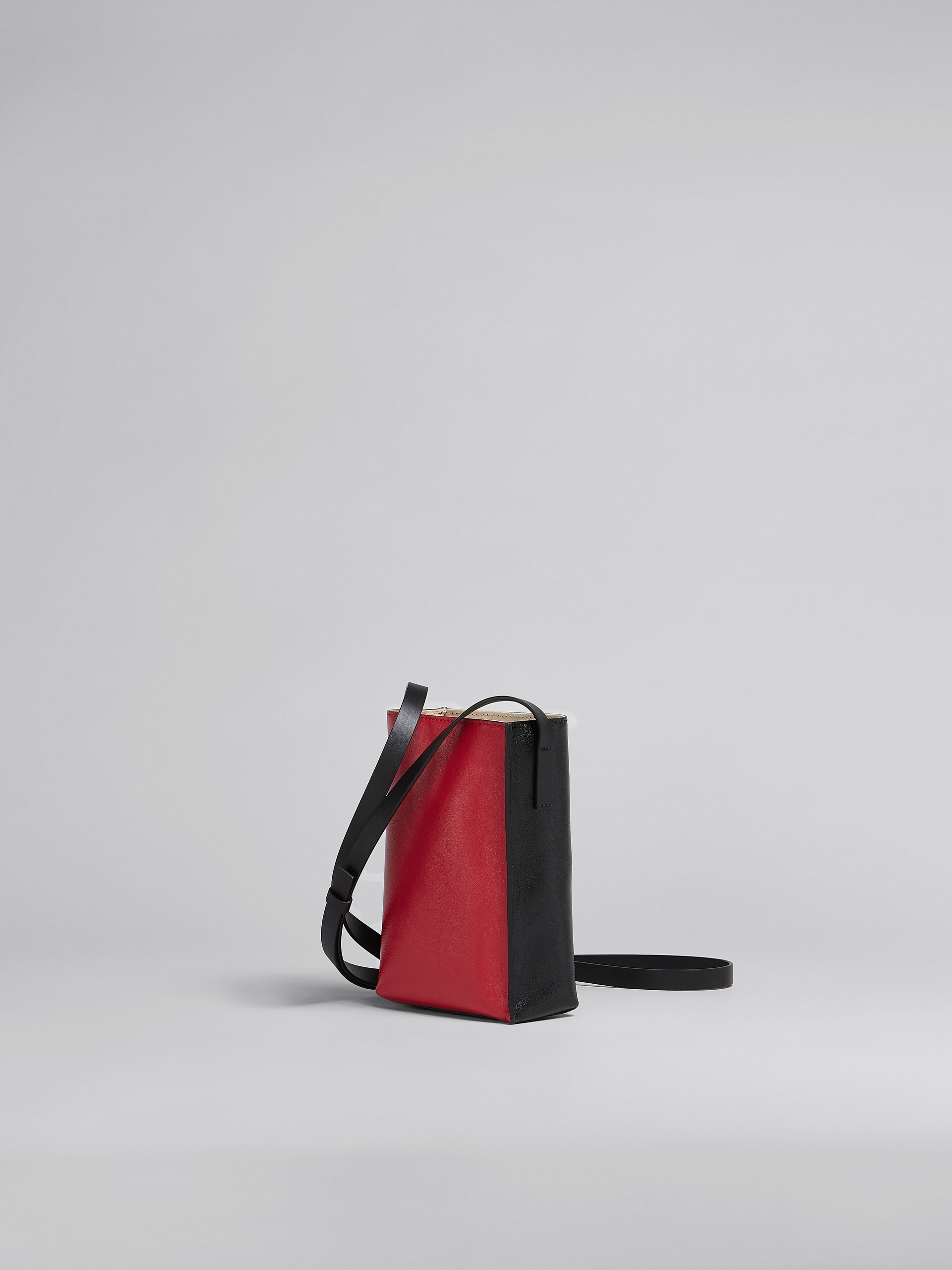 MUSEO SOFT SMALL BAG IN BLACK AND RED LEATHER - 3