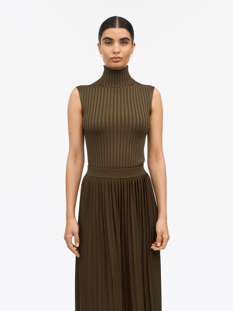 Isabella Mock-Neck Knit Vest 2