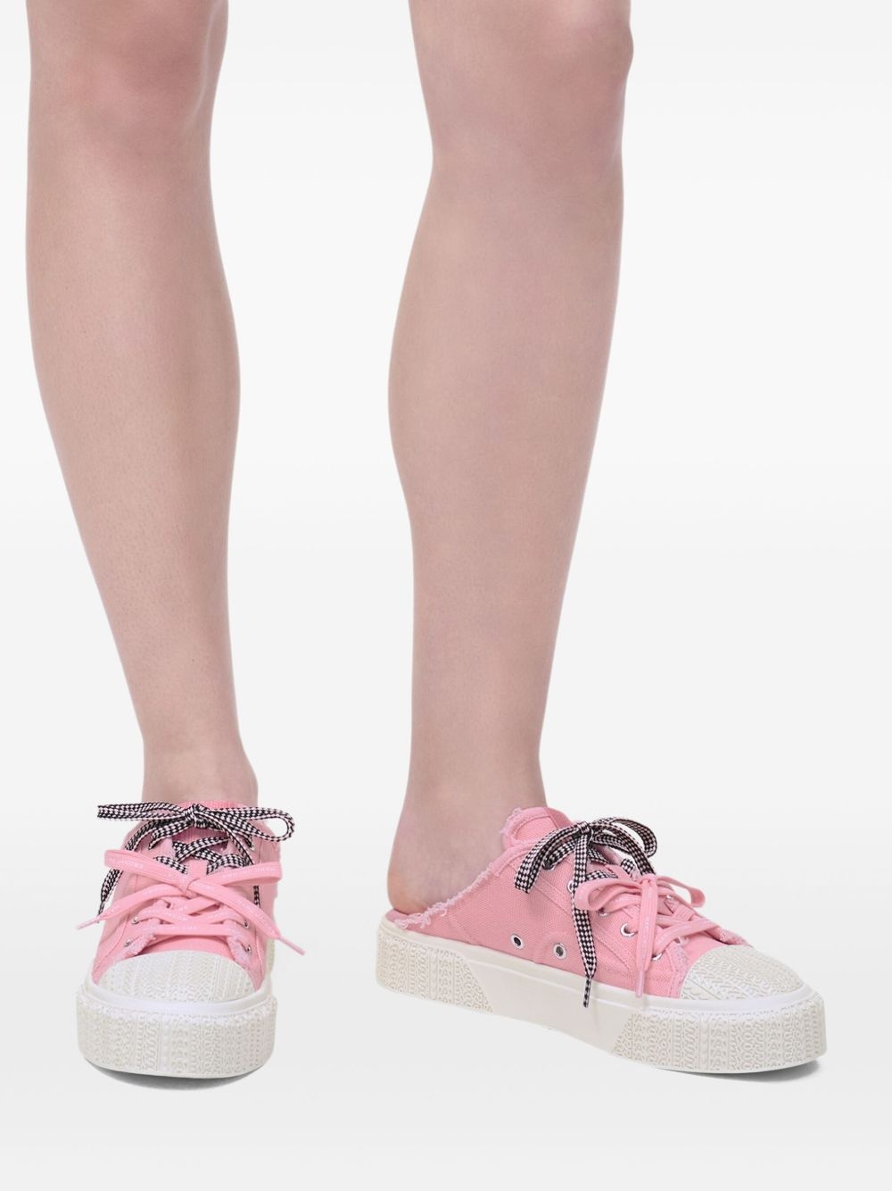 The canvas sneakers - 7