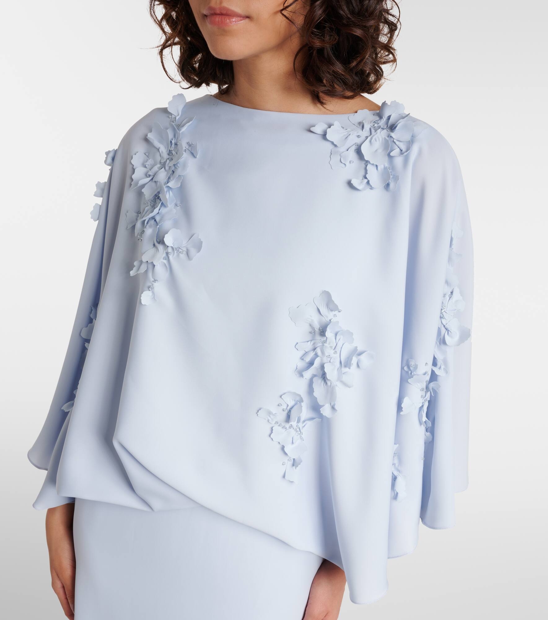 Floral-appliqué silk gown - 4