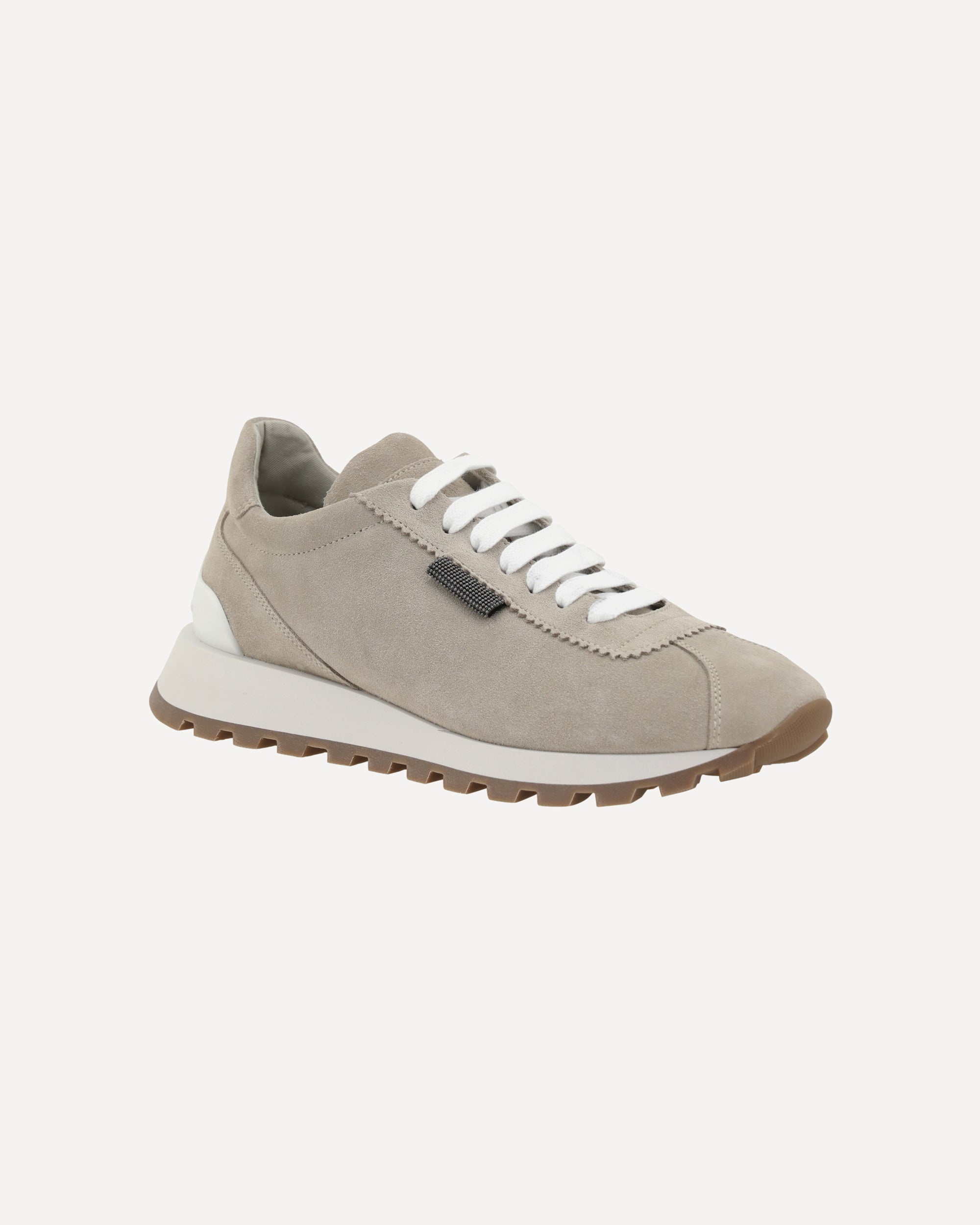 Sneakers with iconic embellishments - 2