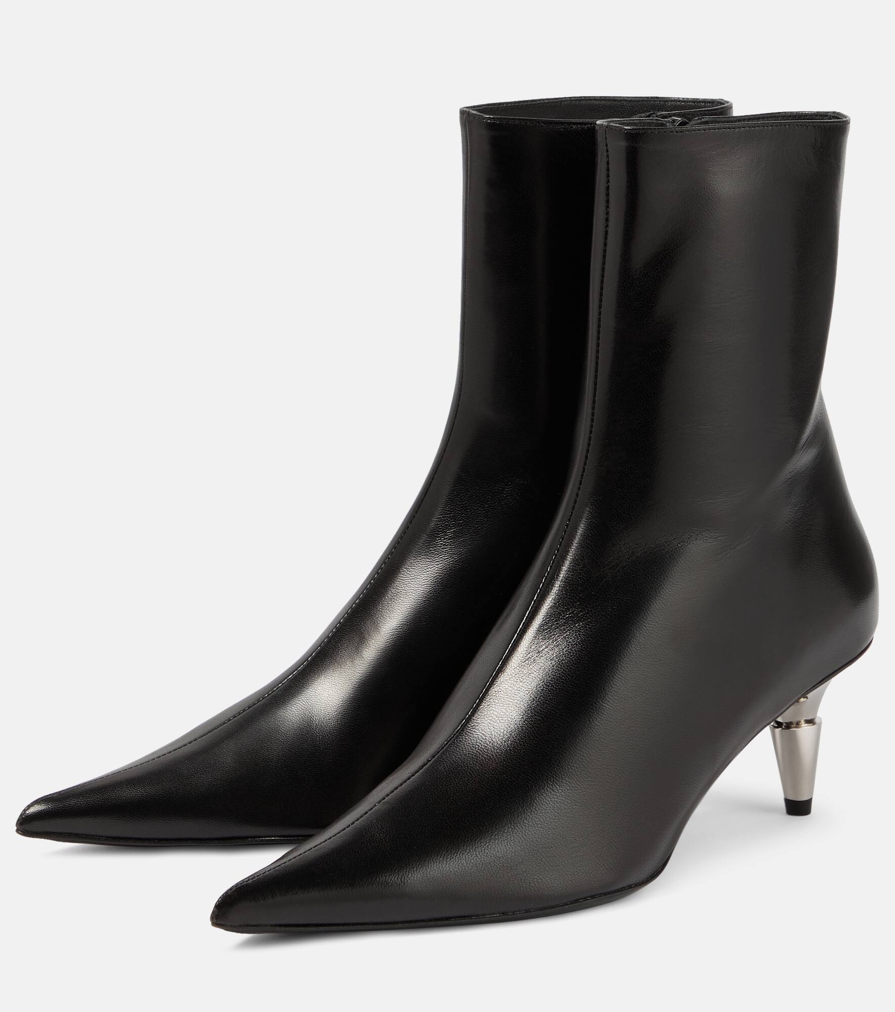 Spike leather ankle boots - 5