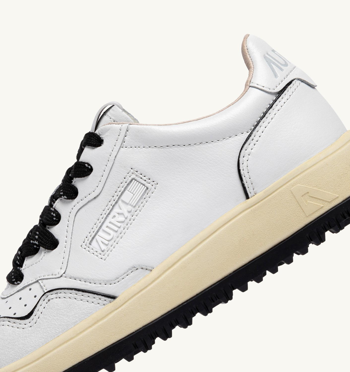 GOLF LOW SNEAKERS IN LEATHER COLOR WHITE AND BLACK - 6
