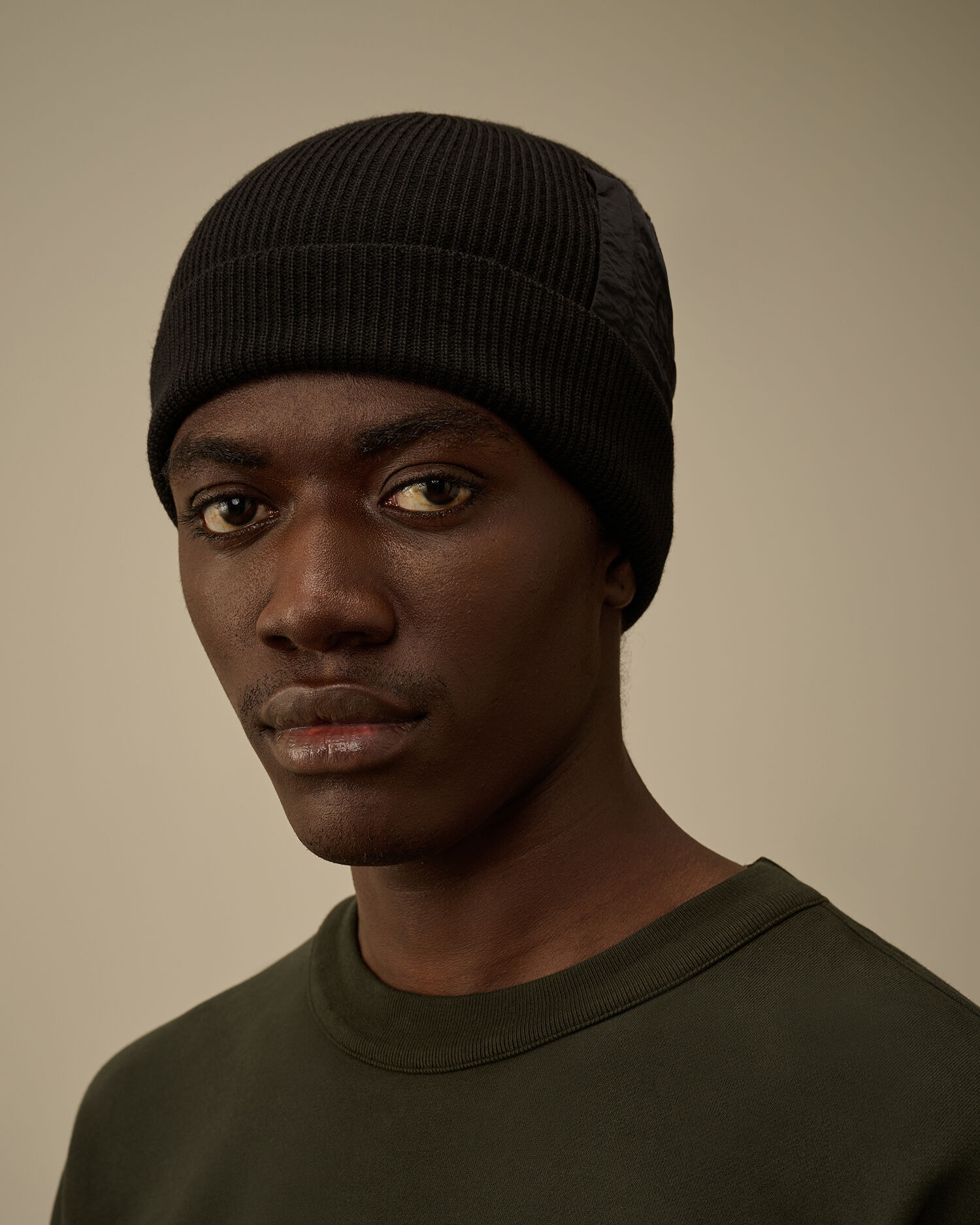 Extrafine Merino Wool Zip Pocket Beanie - 2