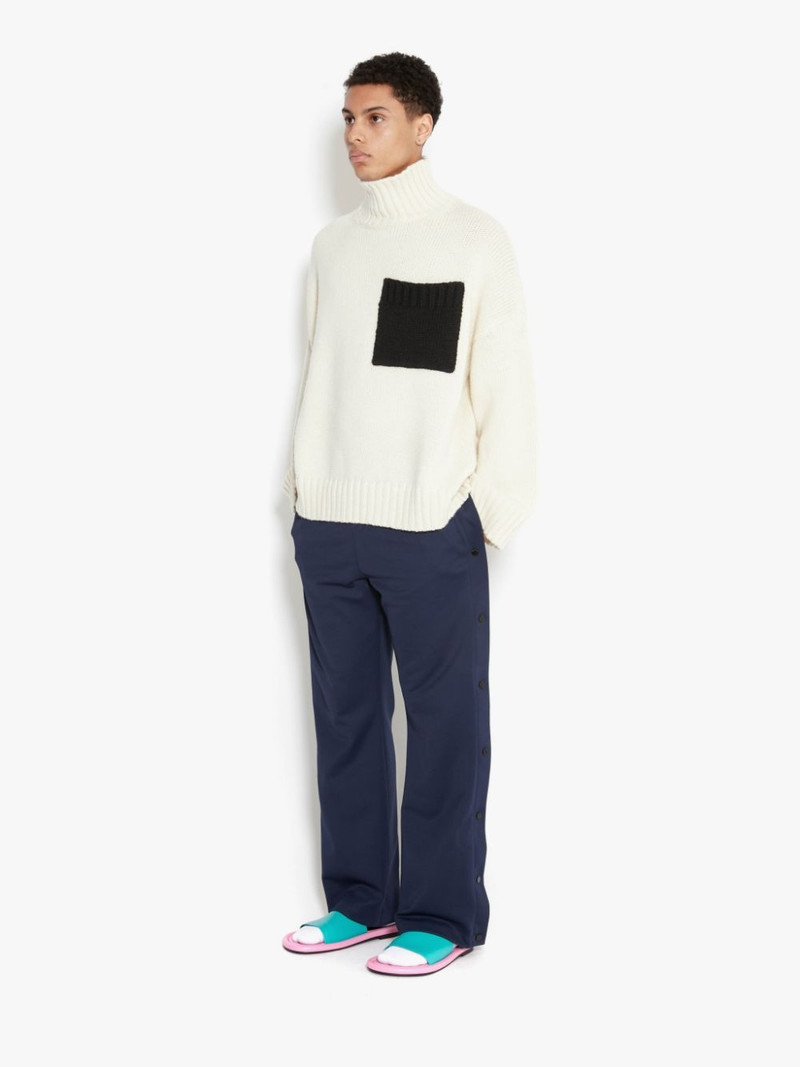 PATCH POCKET TURTLENECK JUMPER 3