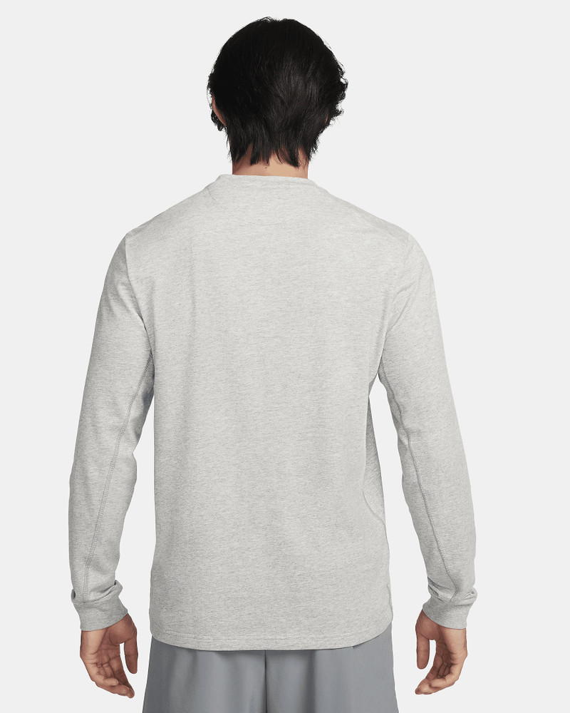 Nike Nike Primary Men's Dri-FIT Long-Sleeve Versatile Top outlook