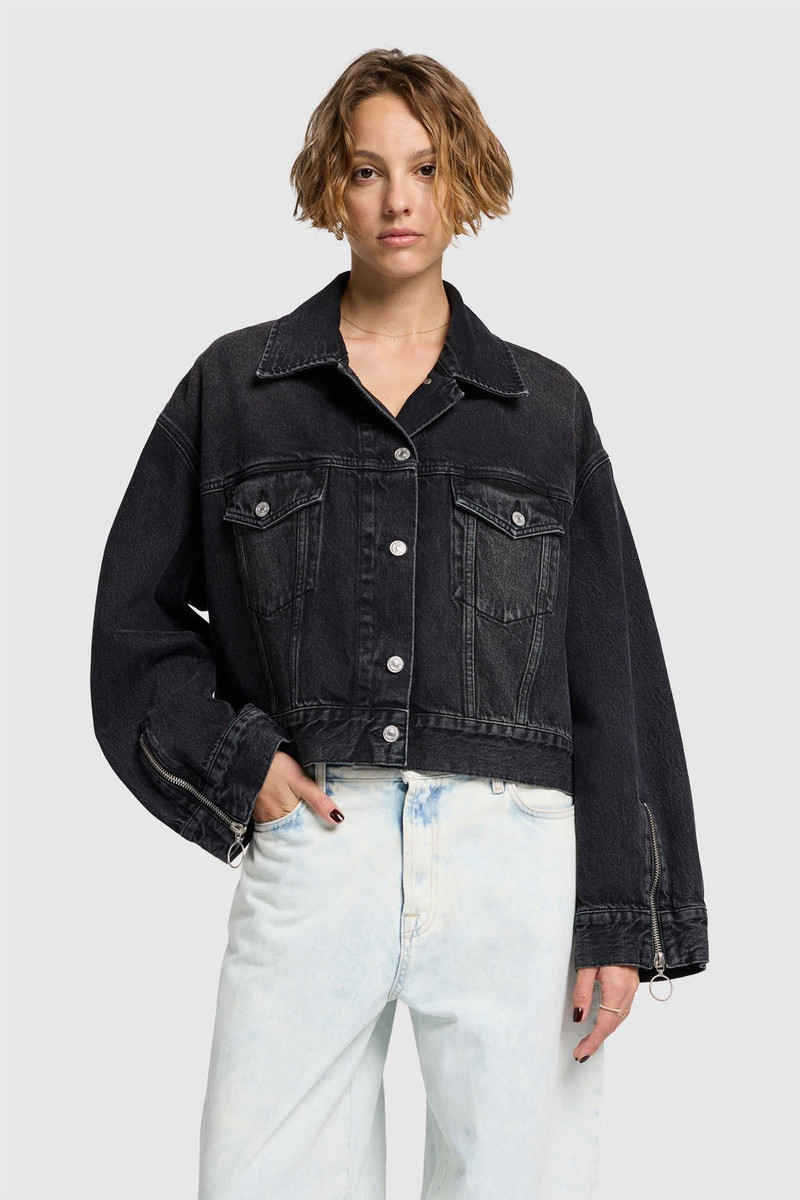 OLI CROPPED TRUCKER in MANKIND 1