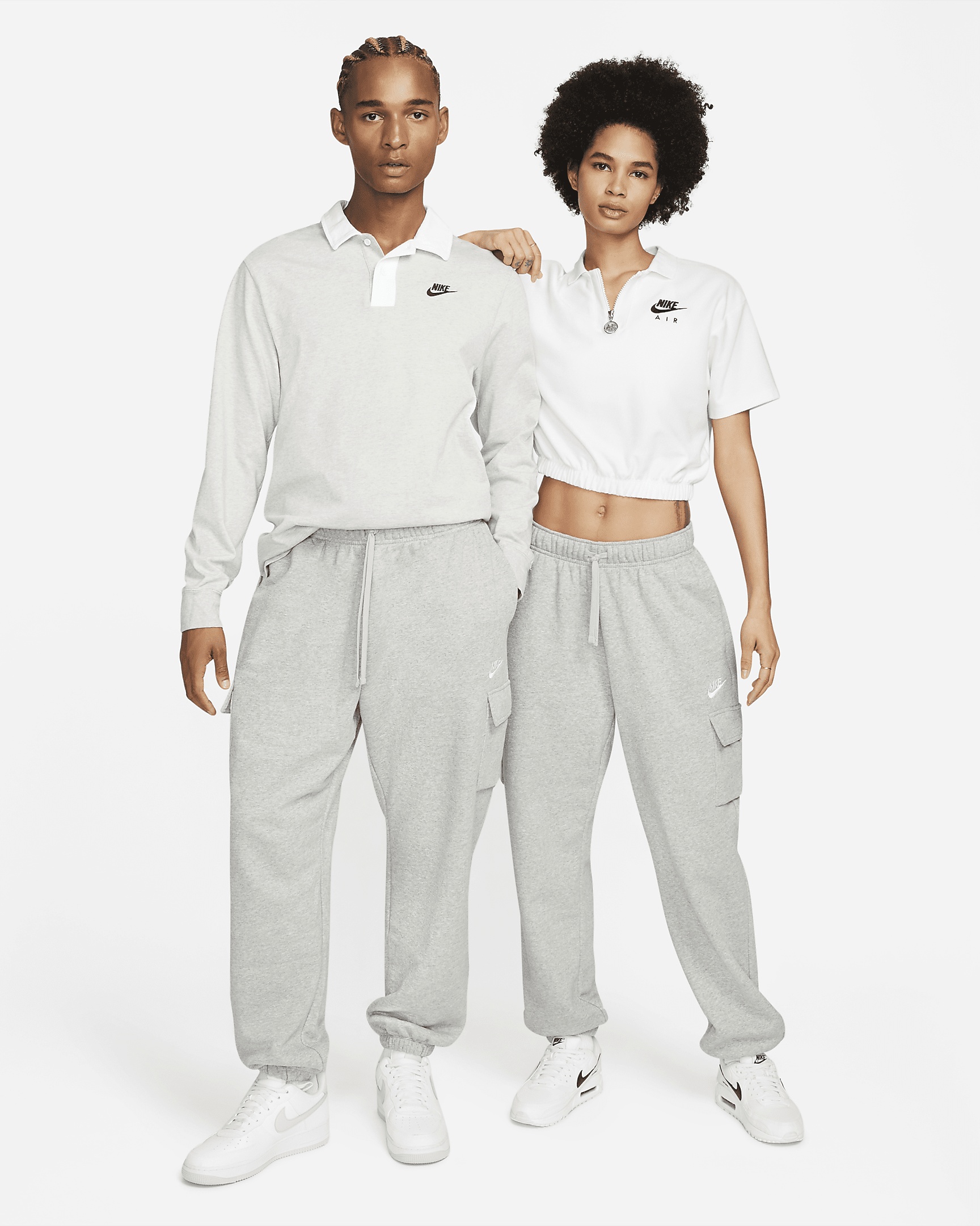 Nike Sportswear Club Fleece Women's Mid-Rise Oversized Cargo Sweatpants - 9